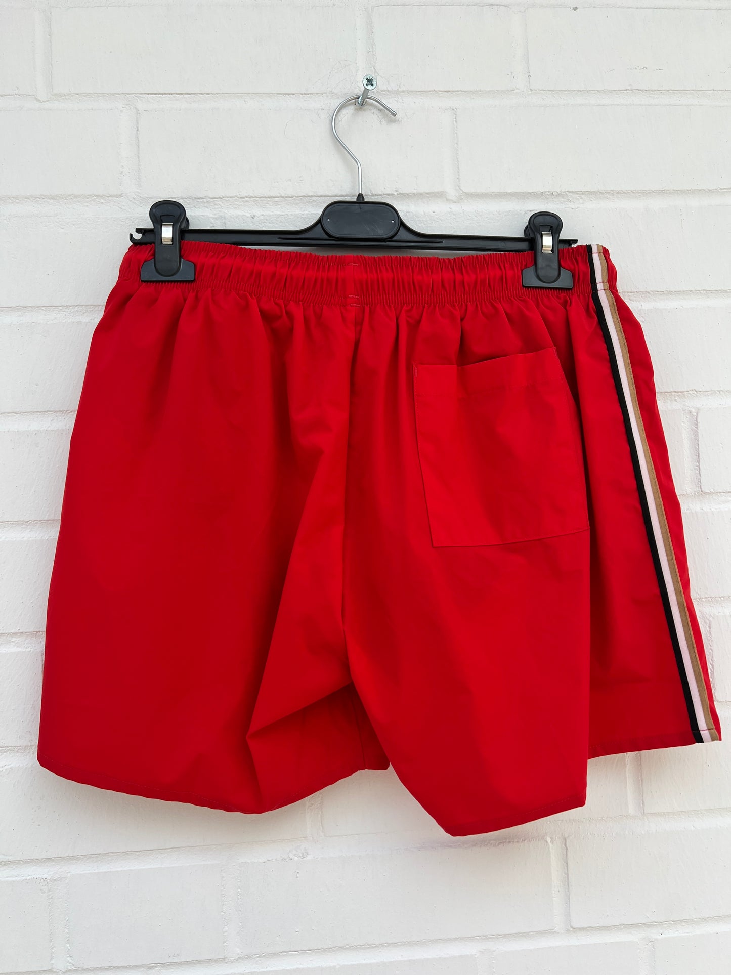 (28) Badehose rot streifen