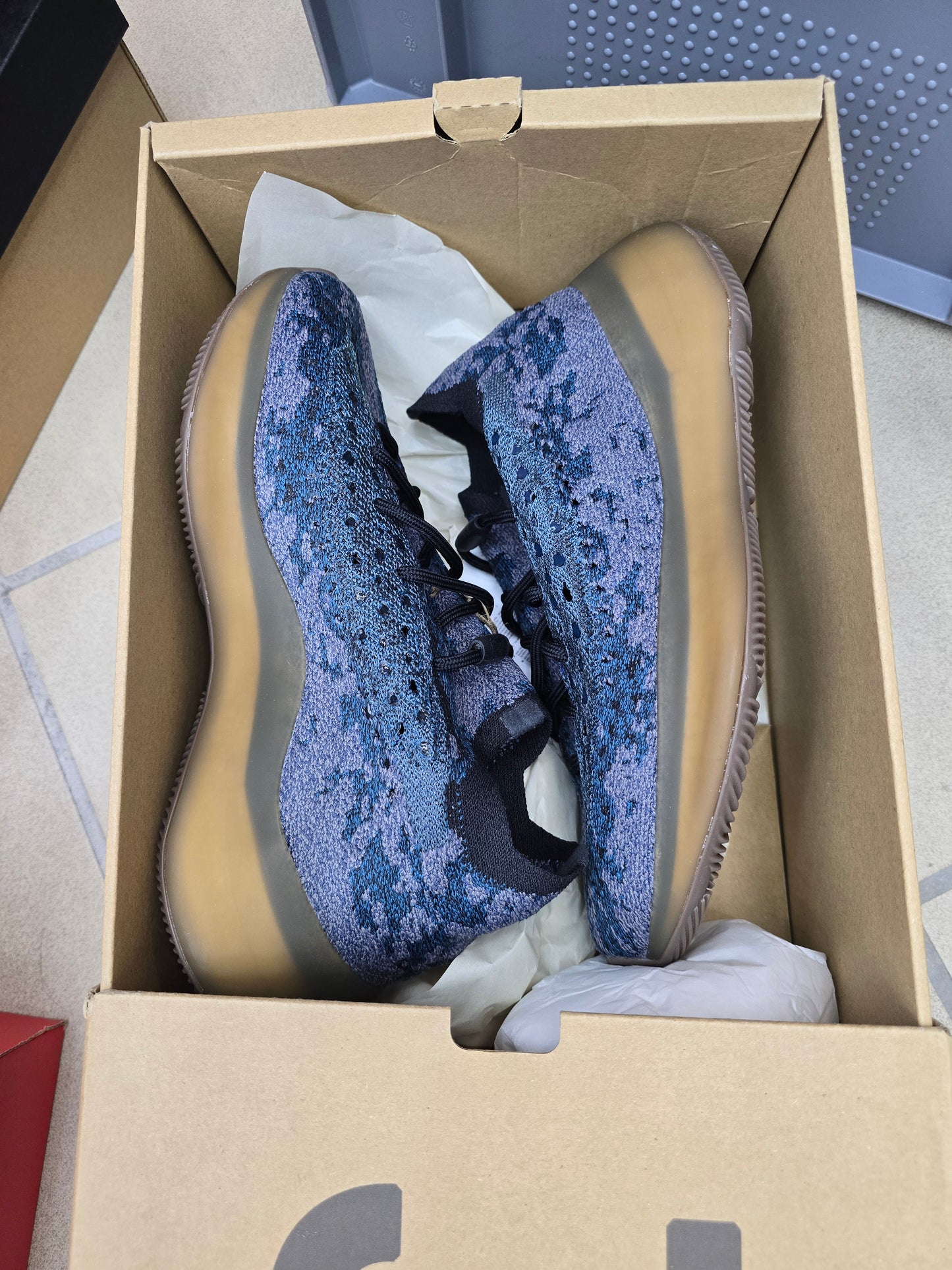 Adidas Yeezy Boost 380 GZ0454 blau