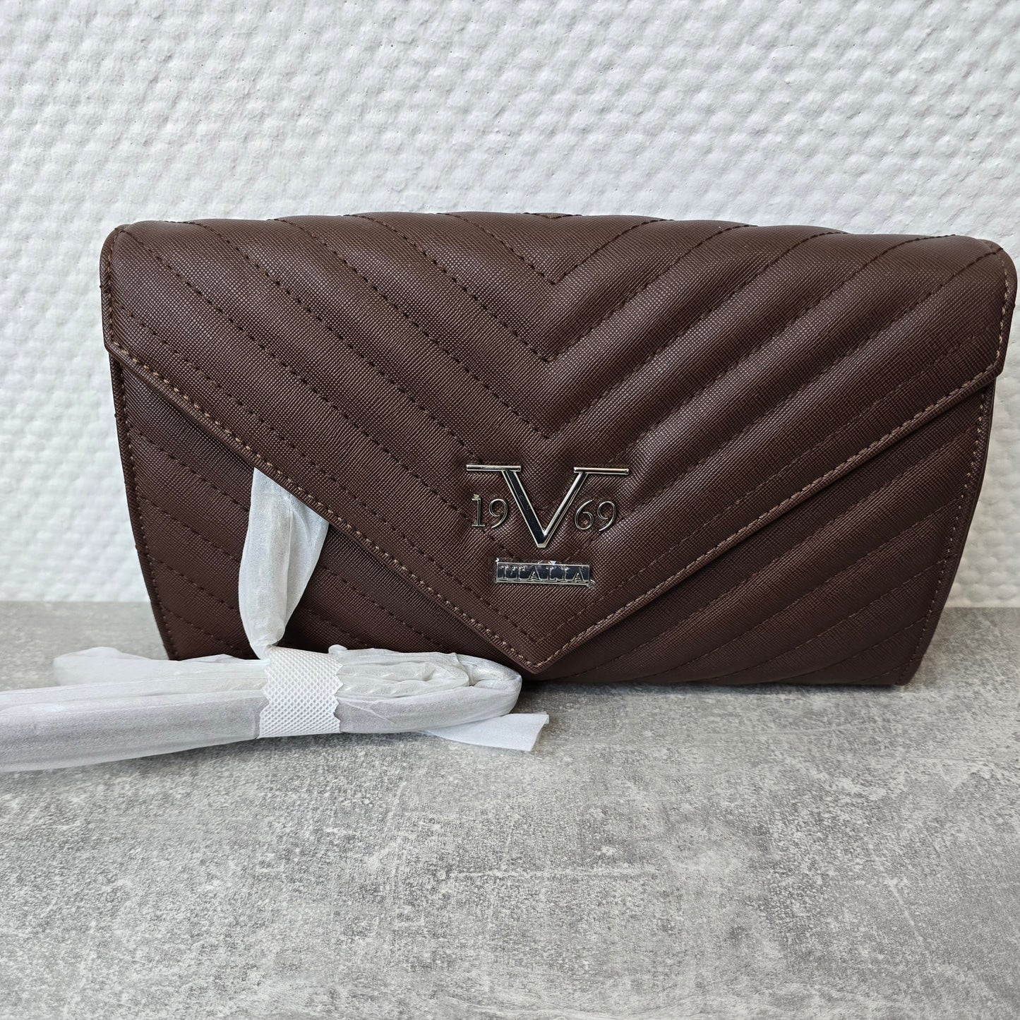 19v69 Handtasche braun silber