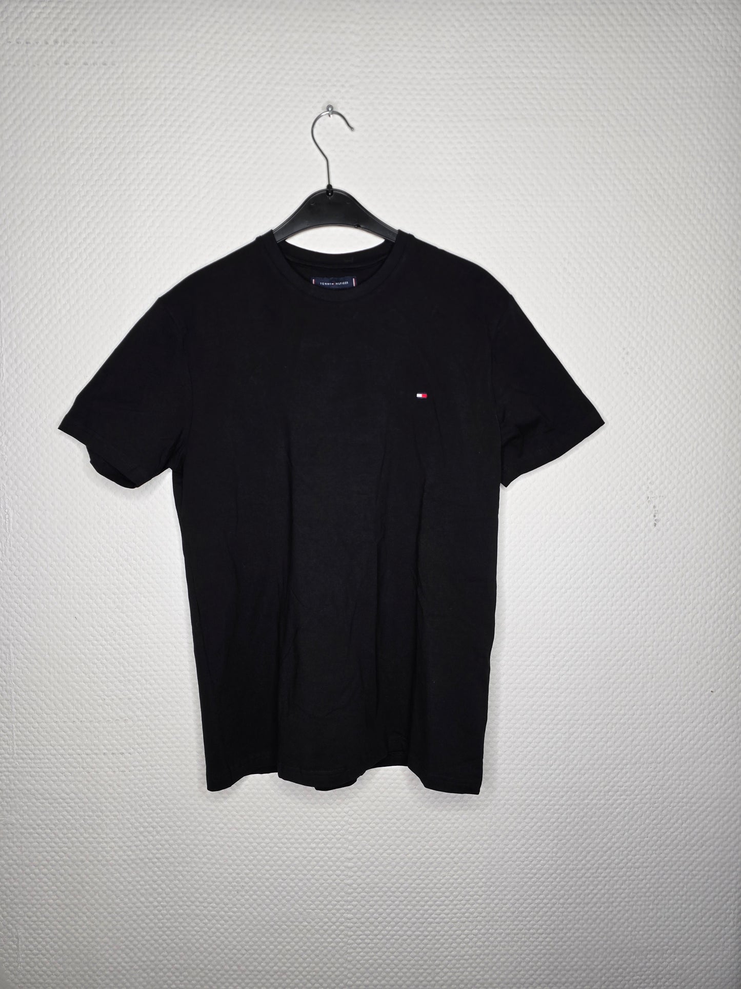 (8) Tommy Hilfiger T shirt schlicht schwarz