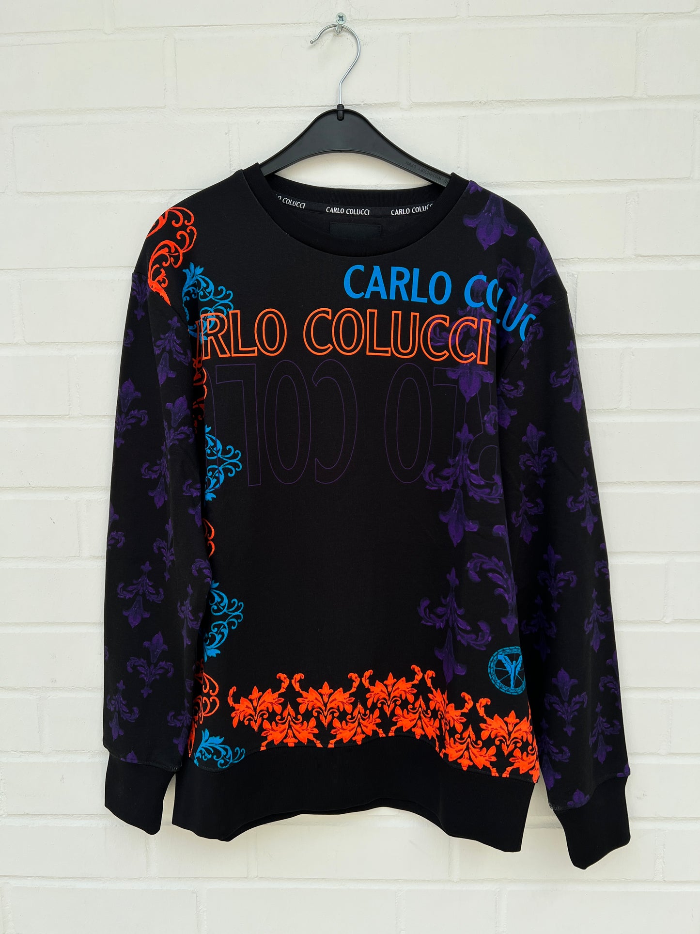 (81) CC Pullover schwarz muster