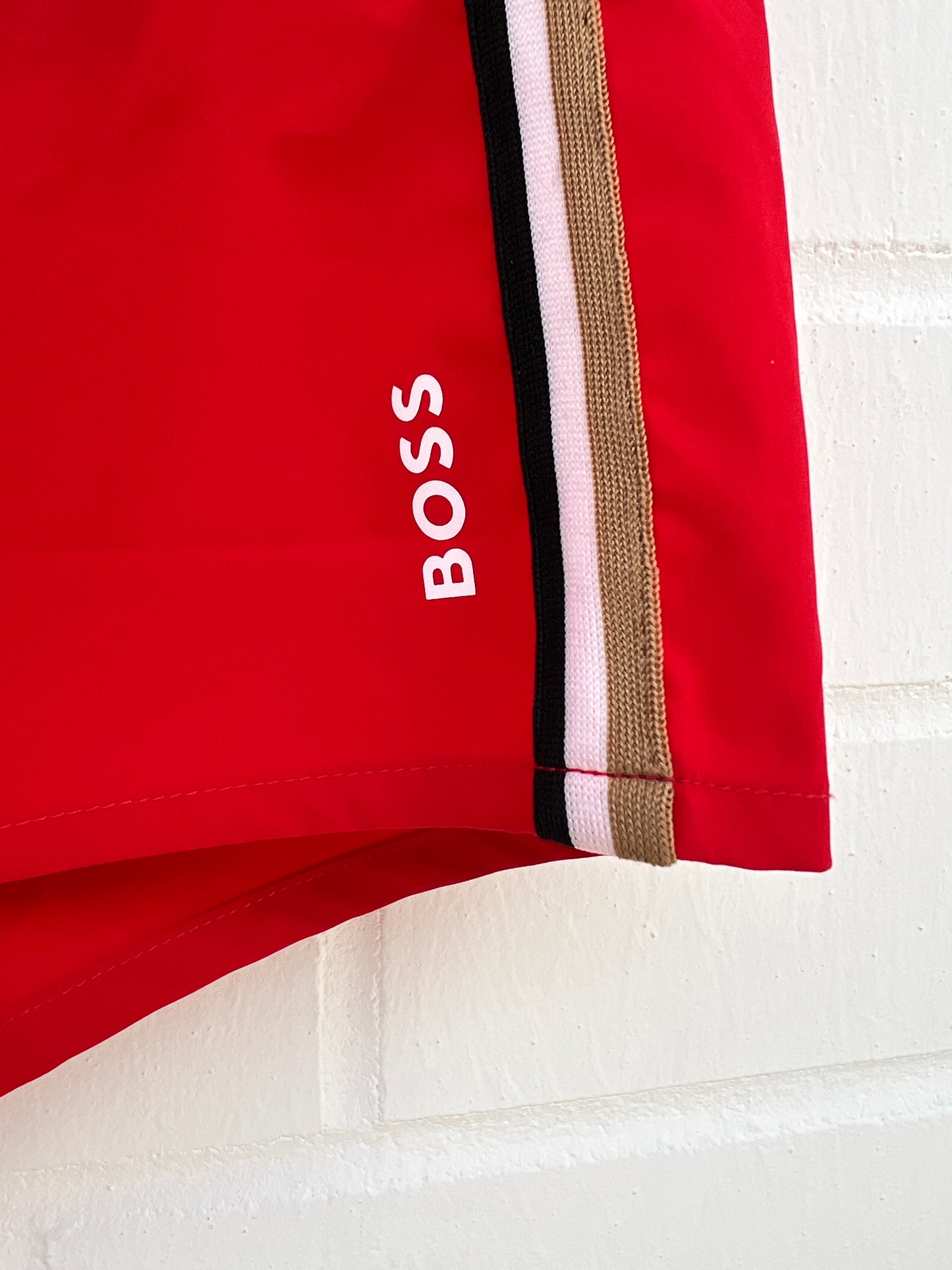 (28) Badehose rot streifen