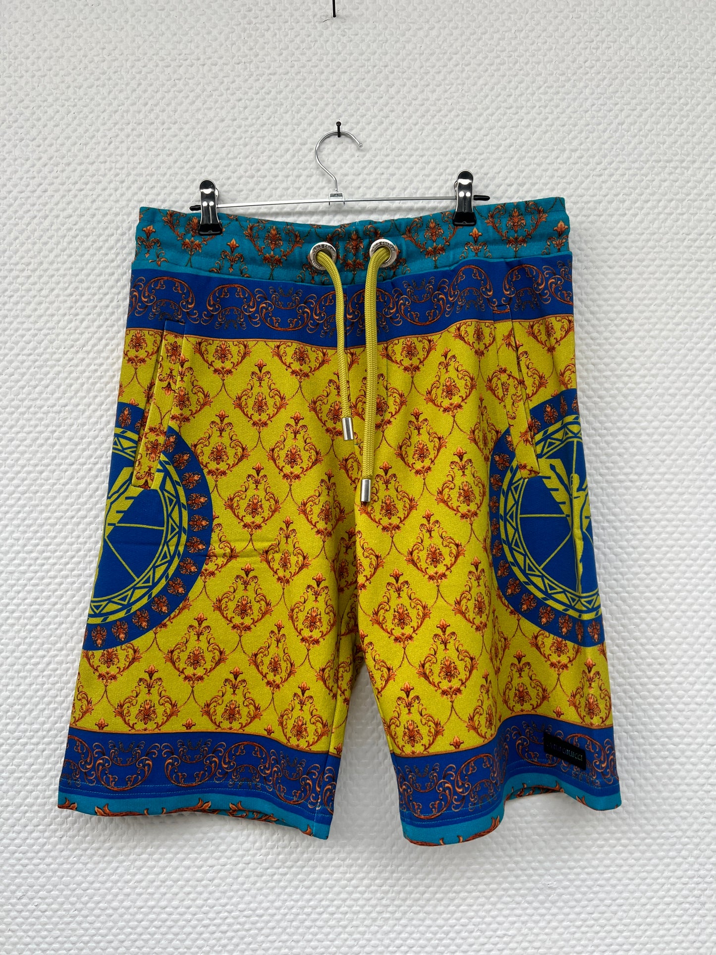 (117) Carlo Colucci Short blau-gelb Gr. XS/3XL