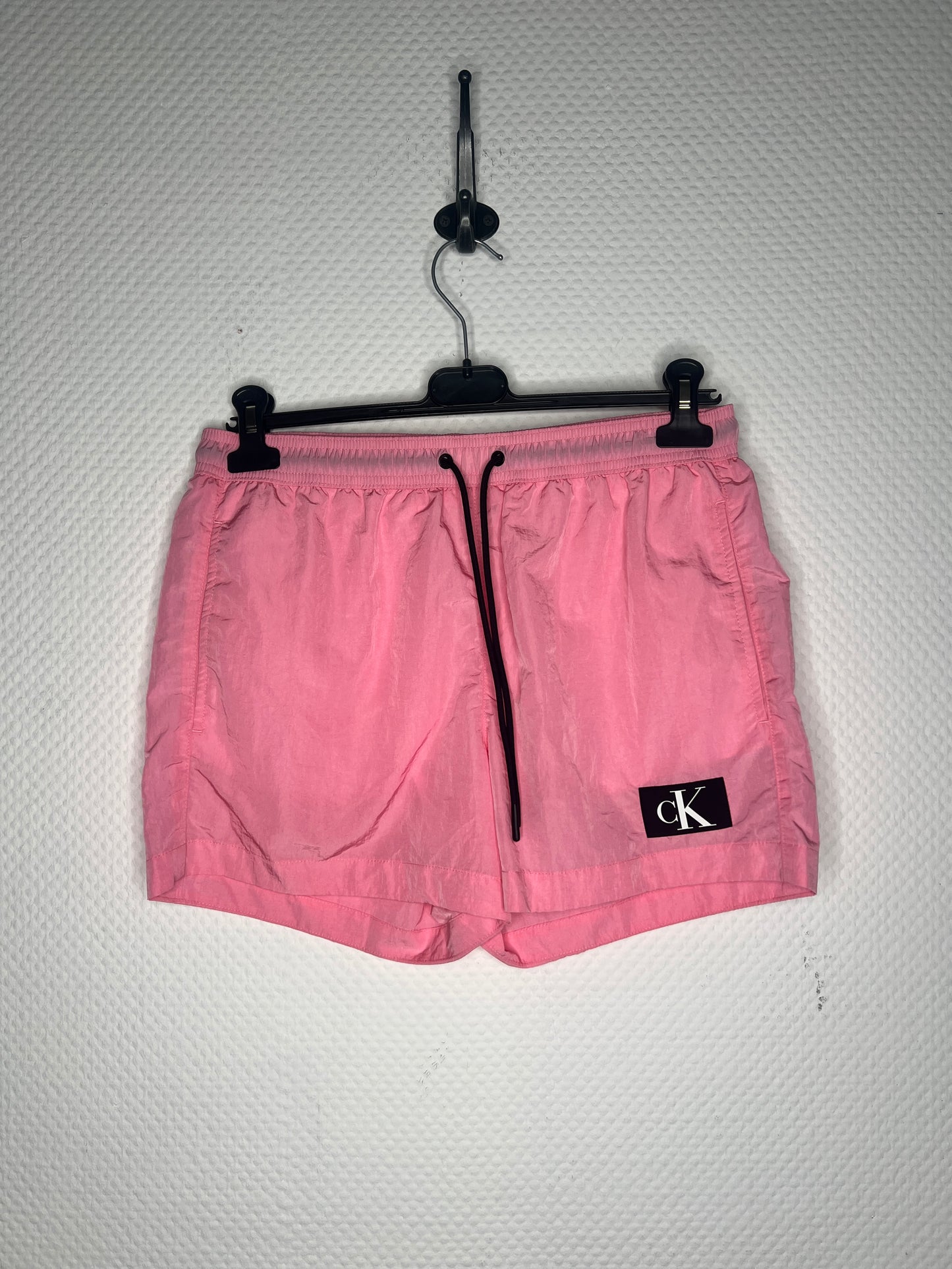 (112) Calvin Klein Herren Badehose rosa Gr.S/L