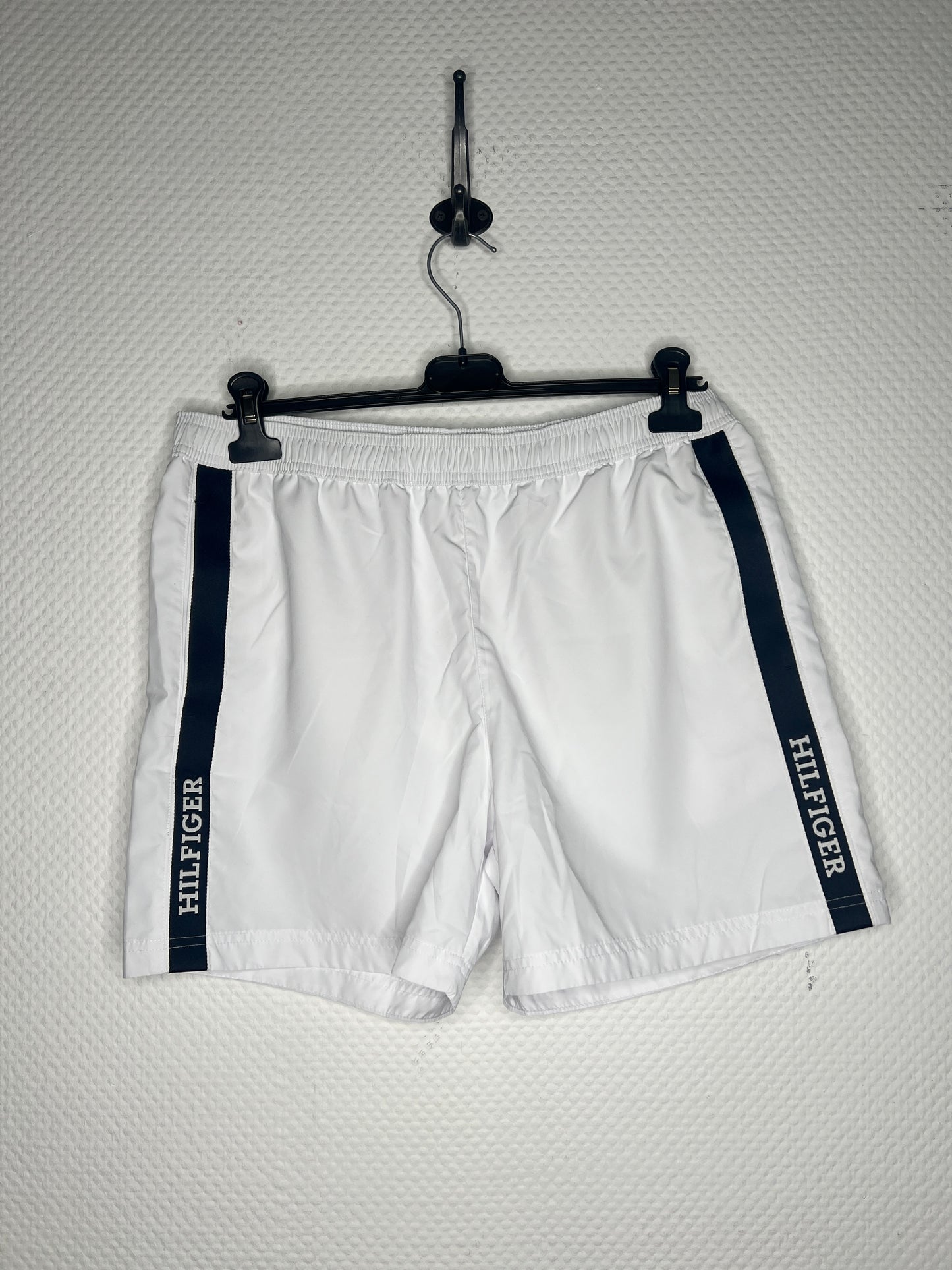 (132) Tommy Hilfiger Herren Badehose weiß Gr. M/L/XL