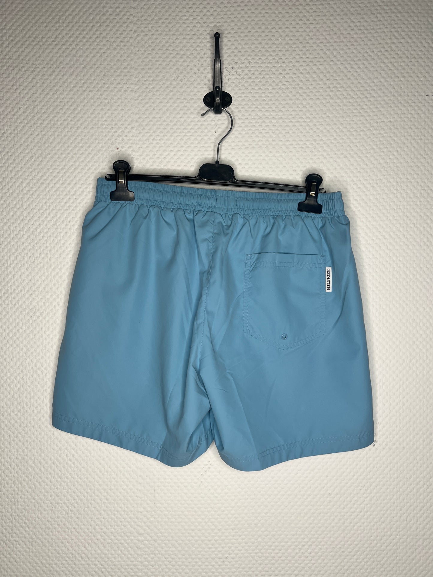 (112) Tommy Hilfiger Herren Badehose babyblau Gr. S/L