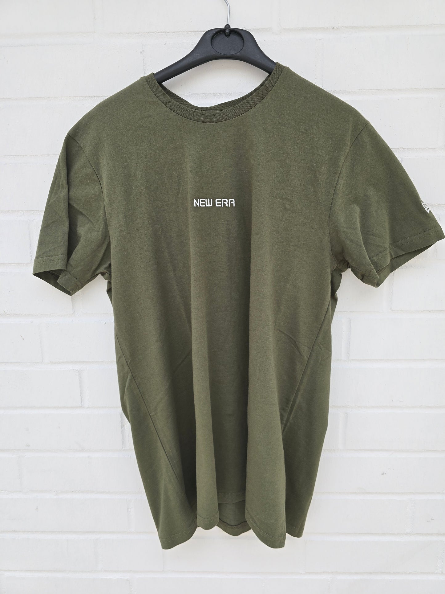 (122) NFL New Era Tshirt khaki grün