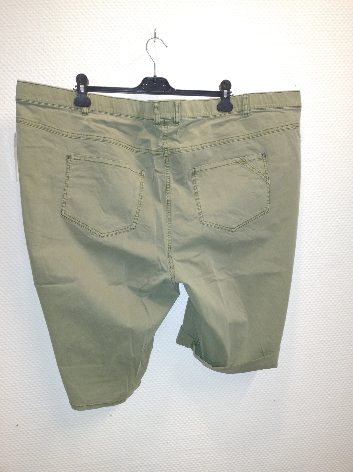 (38) Ulla Popken Jeans Shorts grün 749126 40