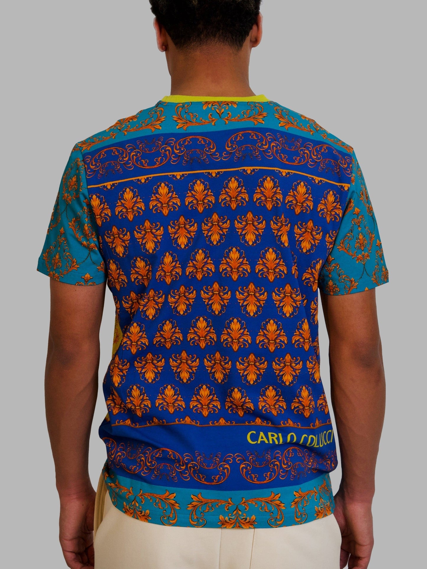 (56) Carlo Colucci Tshirt bunt