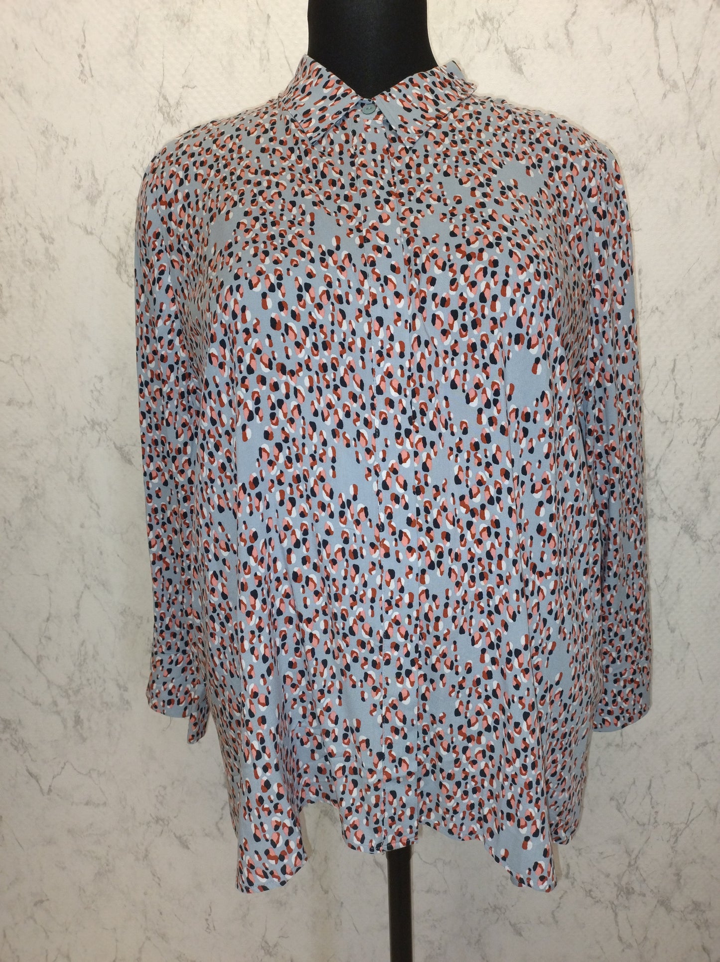 (U8) Ulla Popken Bluse grau mit Muster 749691 75