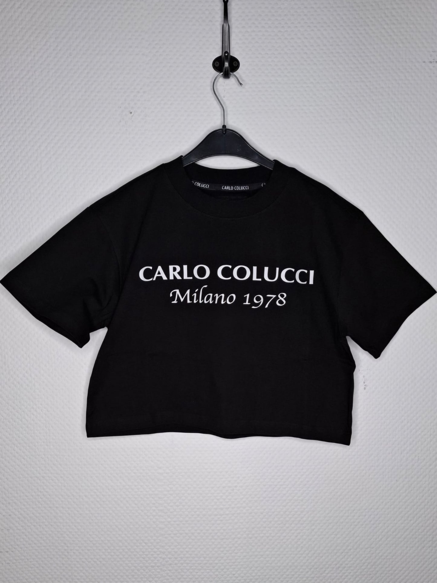 (9) Carlo Colucci Damen T Shirt schwarz crop Shirt kurz