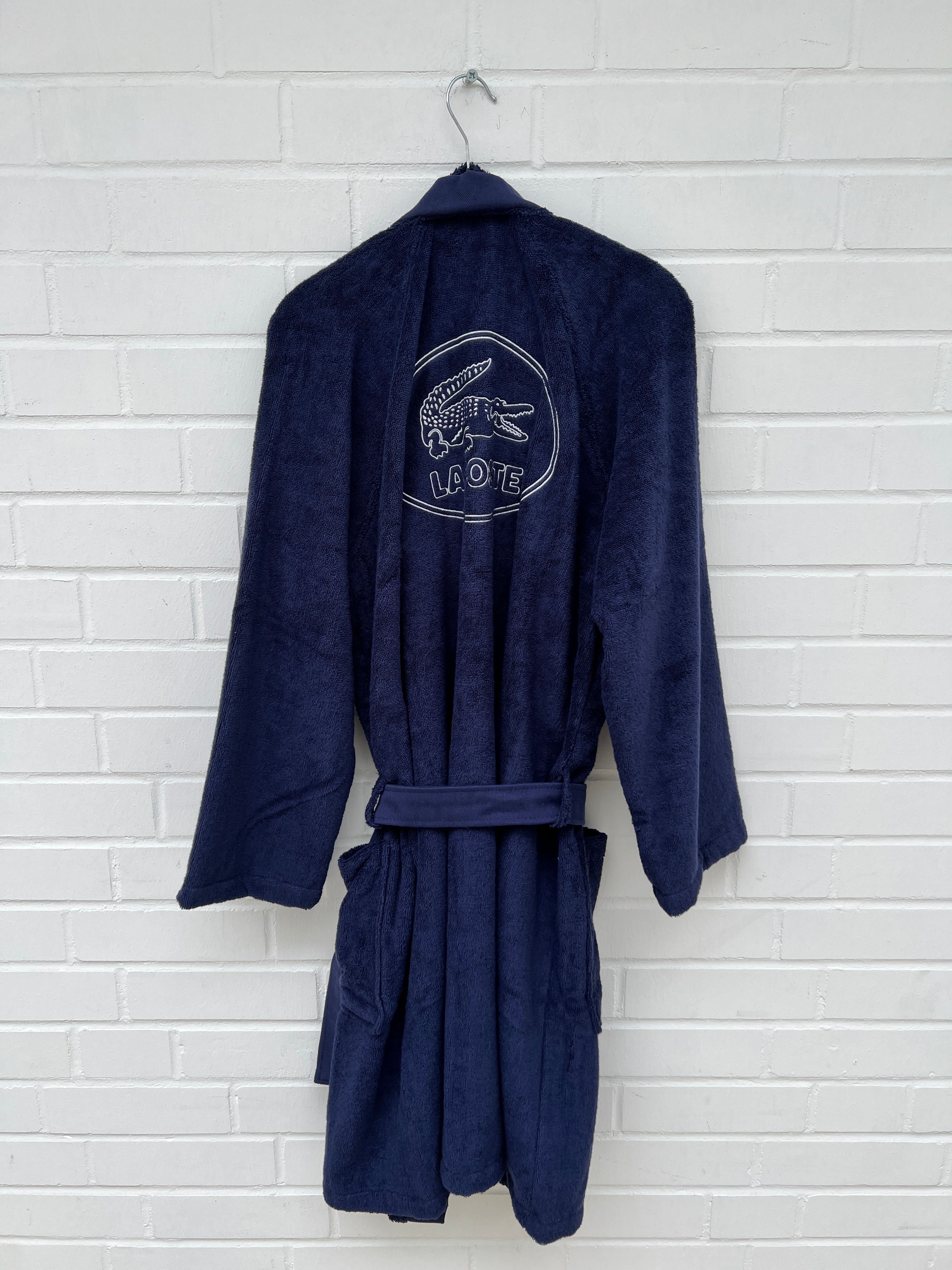 (132) LACOSTE Bademantel dunkelblau
