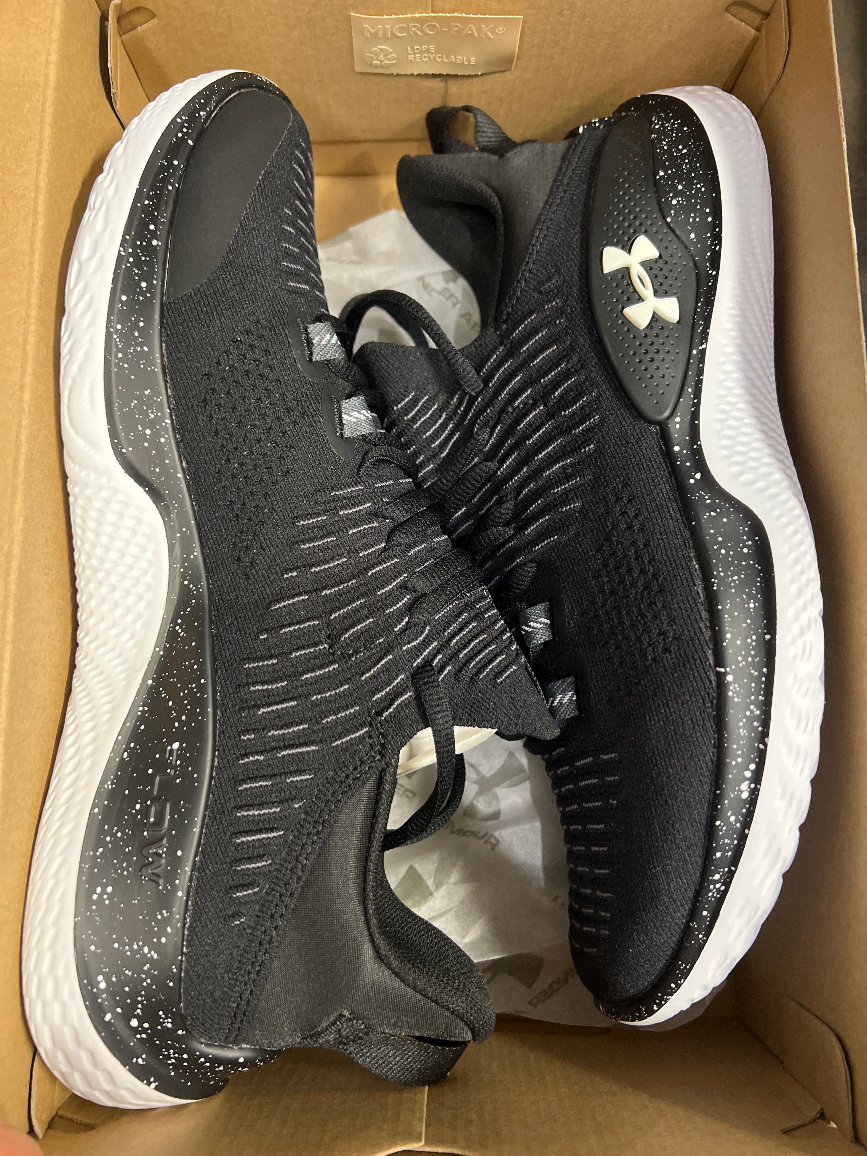 UNDER ARMOUR Laufschuh Flow Dynamic schwarz Gr40.5