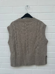 Vero Moda Aware Strickpullunder mit Zopfmuster taupe GrM