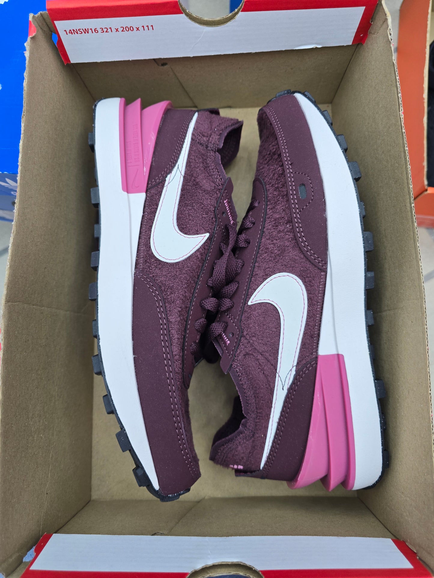 W Nike Waffle One DQ5141 600 lila