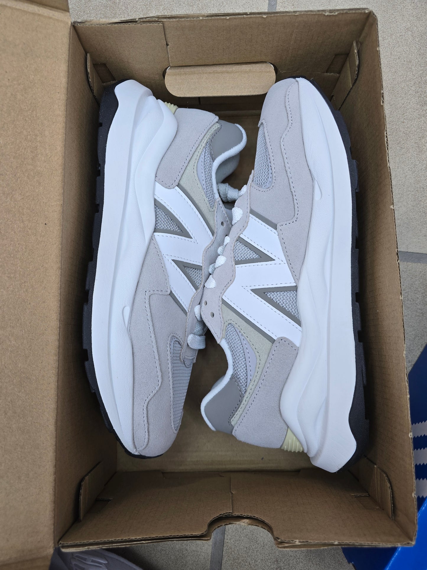 New Balance grau M5740CA