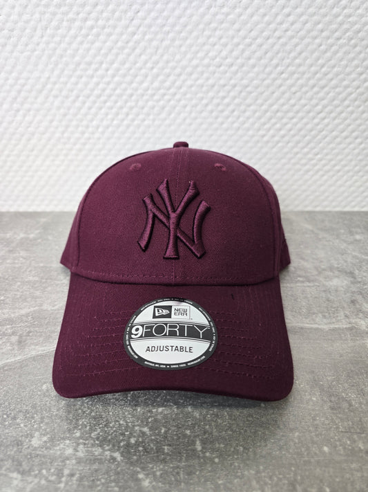 NY Cap bordeaux