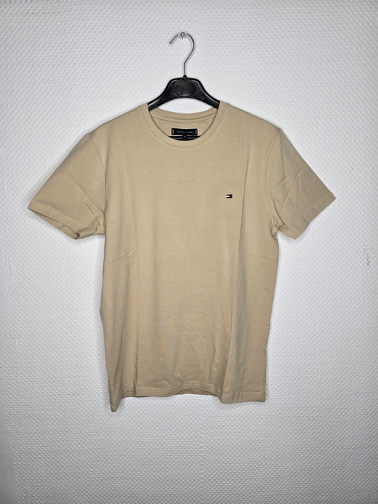 (6) Tommy Hilfiger T Shirt beige schlicht