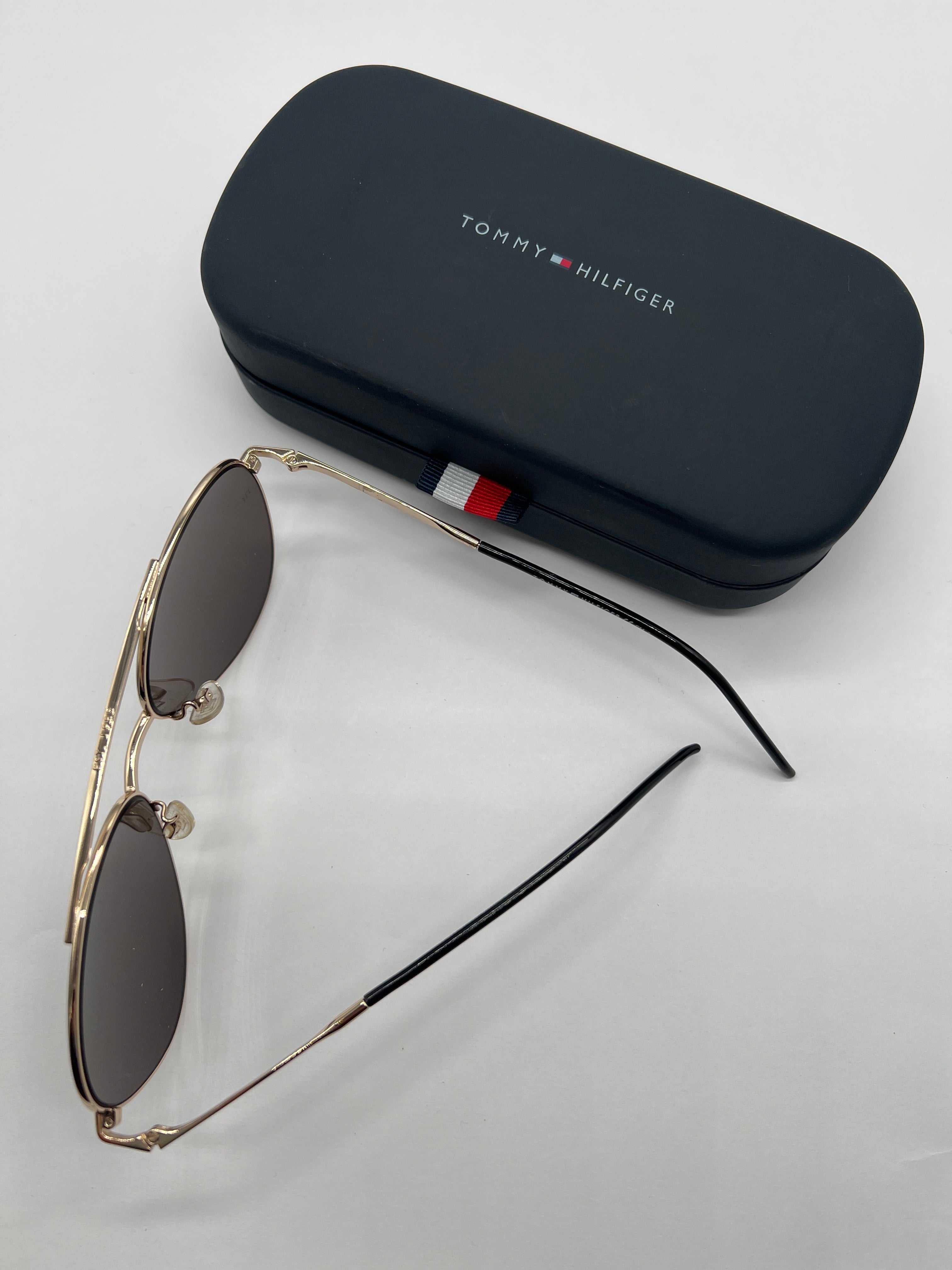 Tommy Hilfiger Sonnenbrille Schwarz Gold
