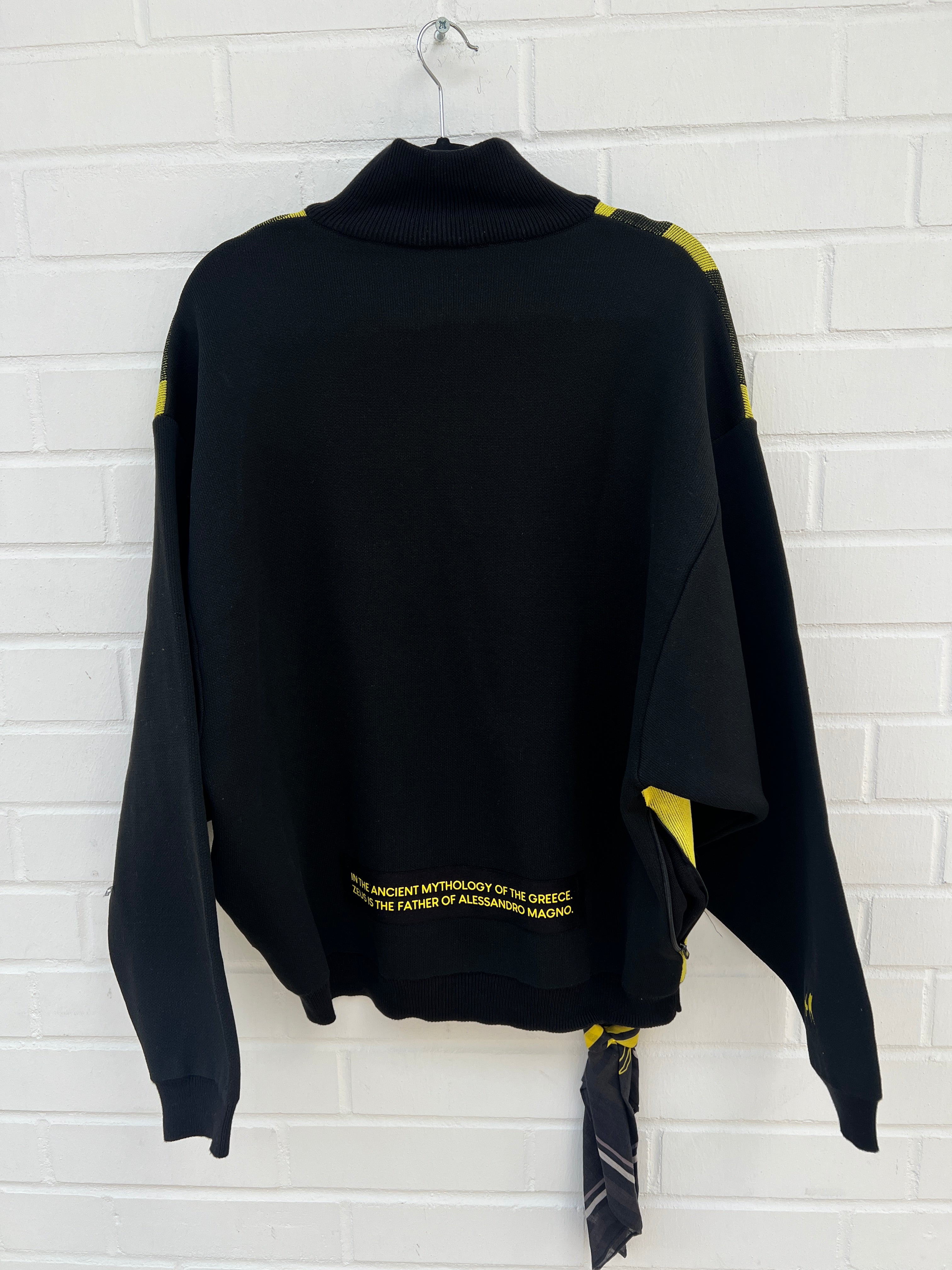 (159) A.M Pullover schwarz gelb