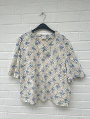 Only Bluse Weiß Blau Blumen Muster Gr46