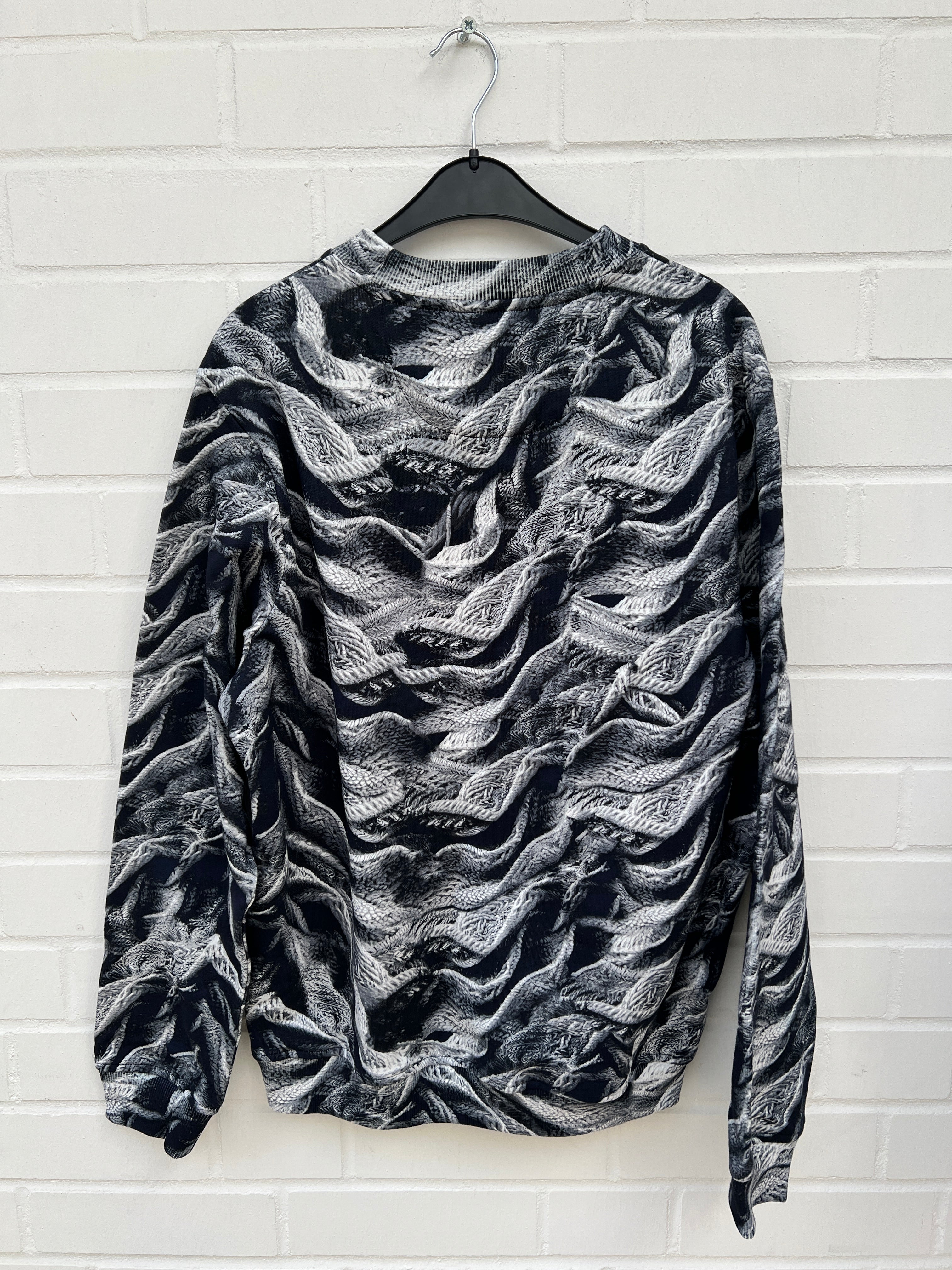(83) Carlo Colucci Sweatshirt grauschwarz muster