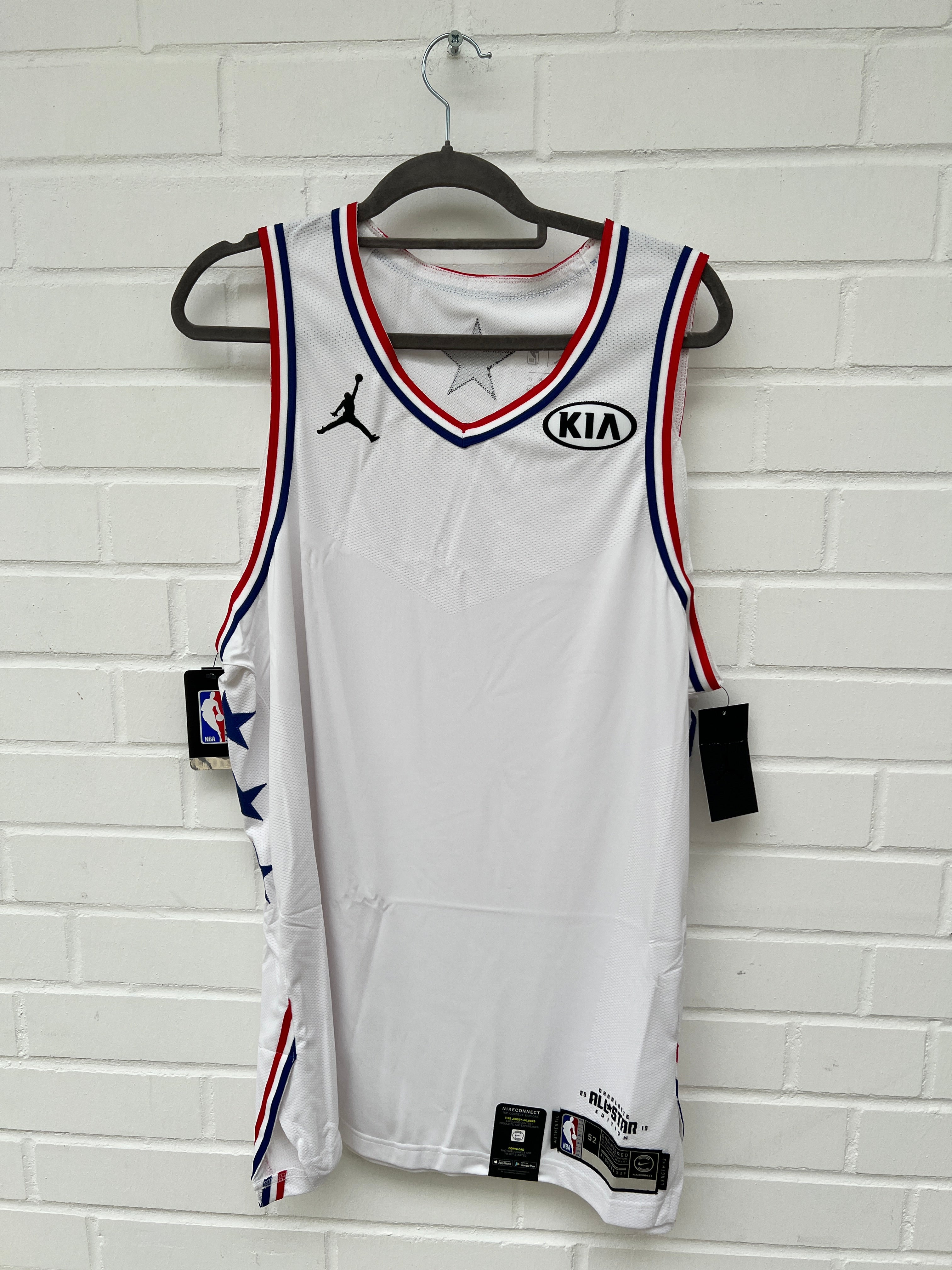 (59) NBA Trikot weiß