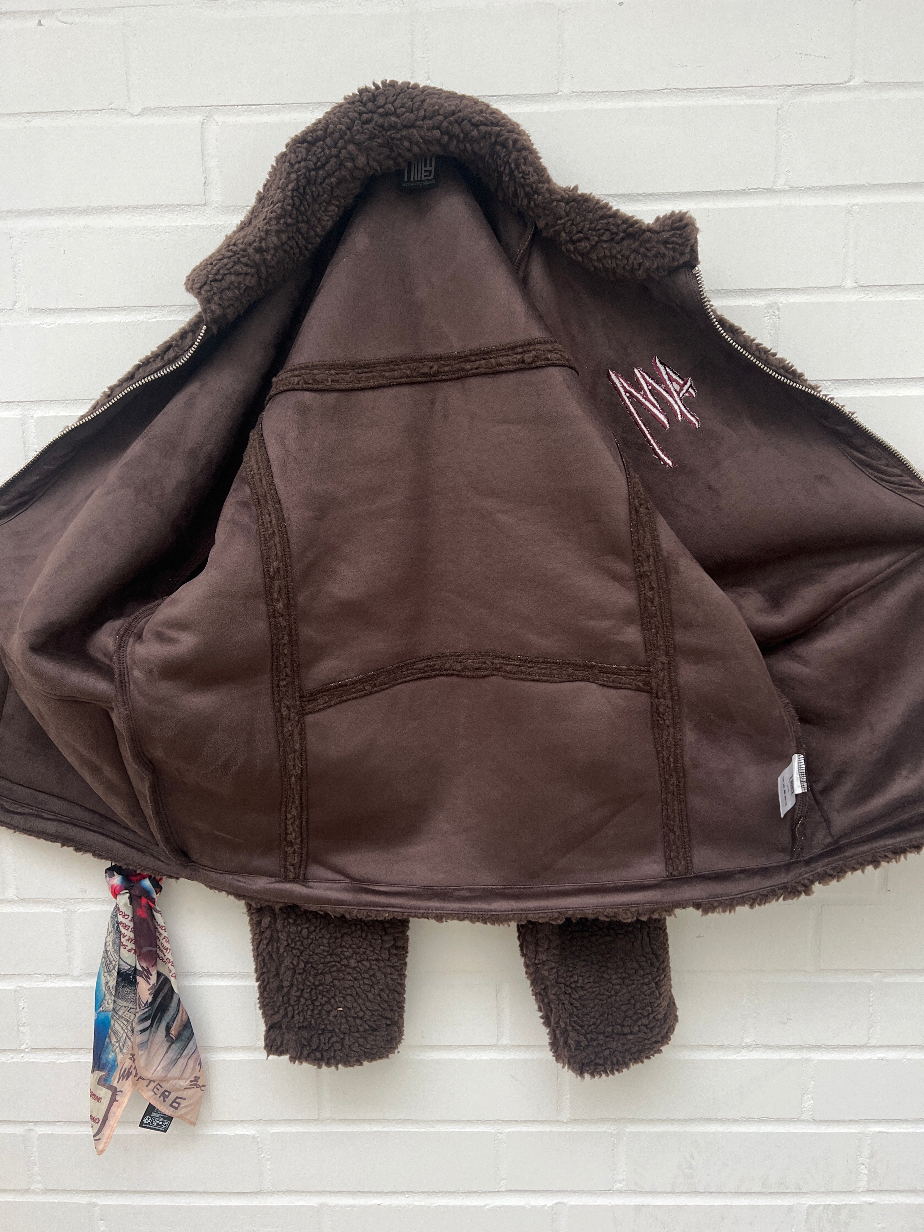 Alessandro Magno Chapter 6 Teddyjacke braun