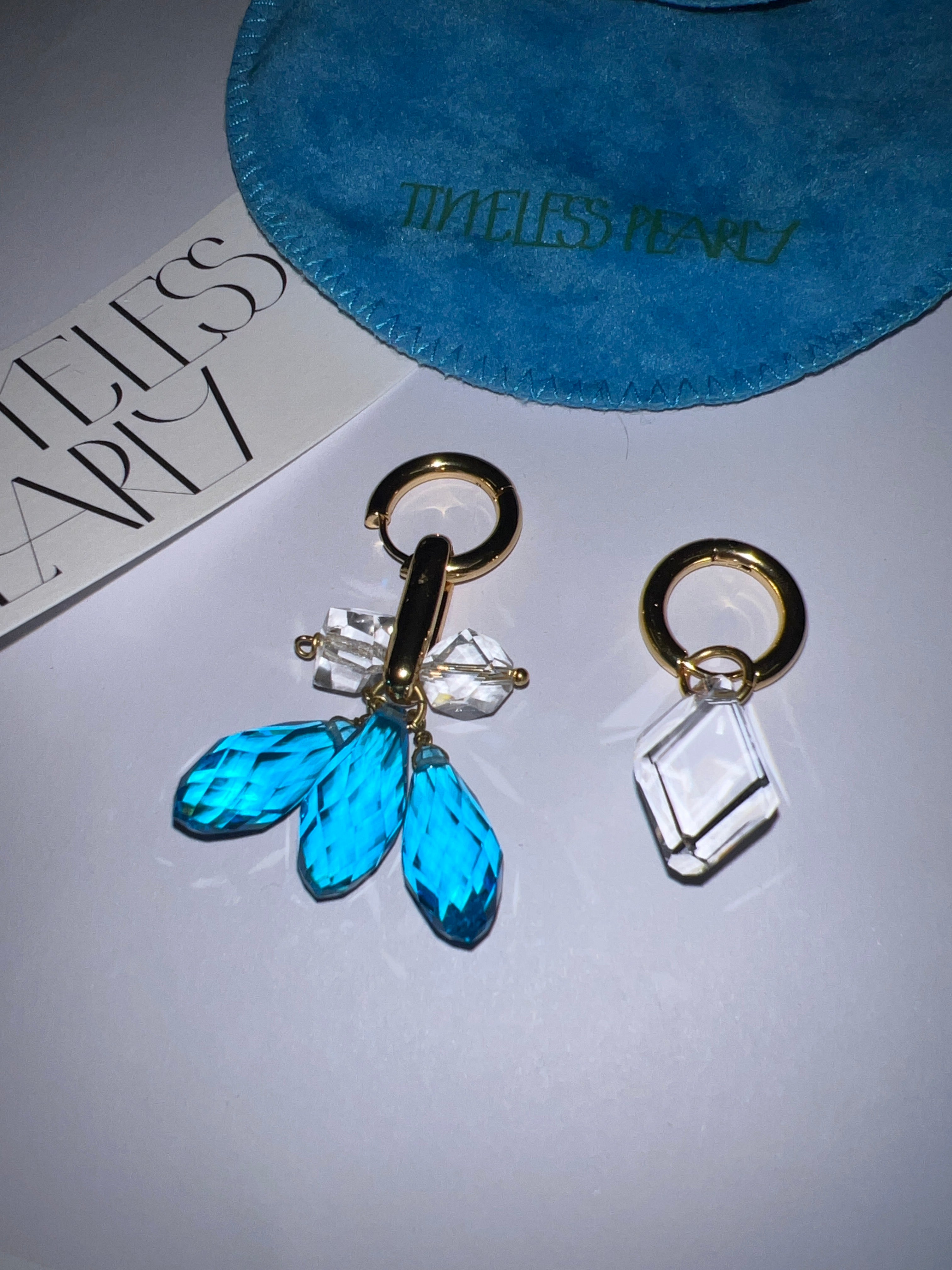 TIMELESS PEARLY Ohrringe Perlen weiß blau gold