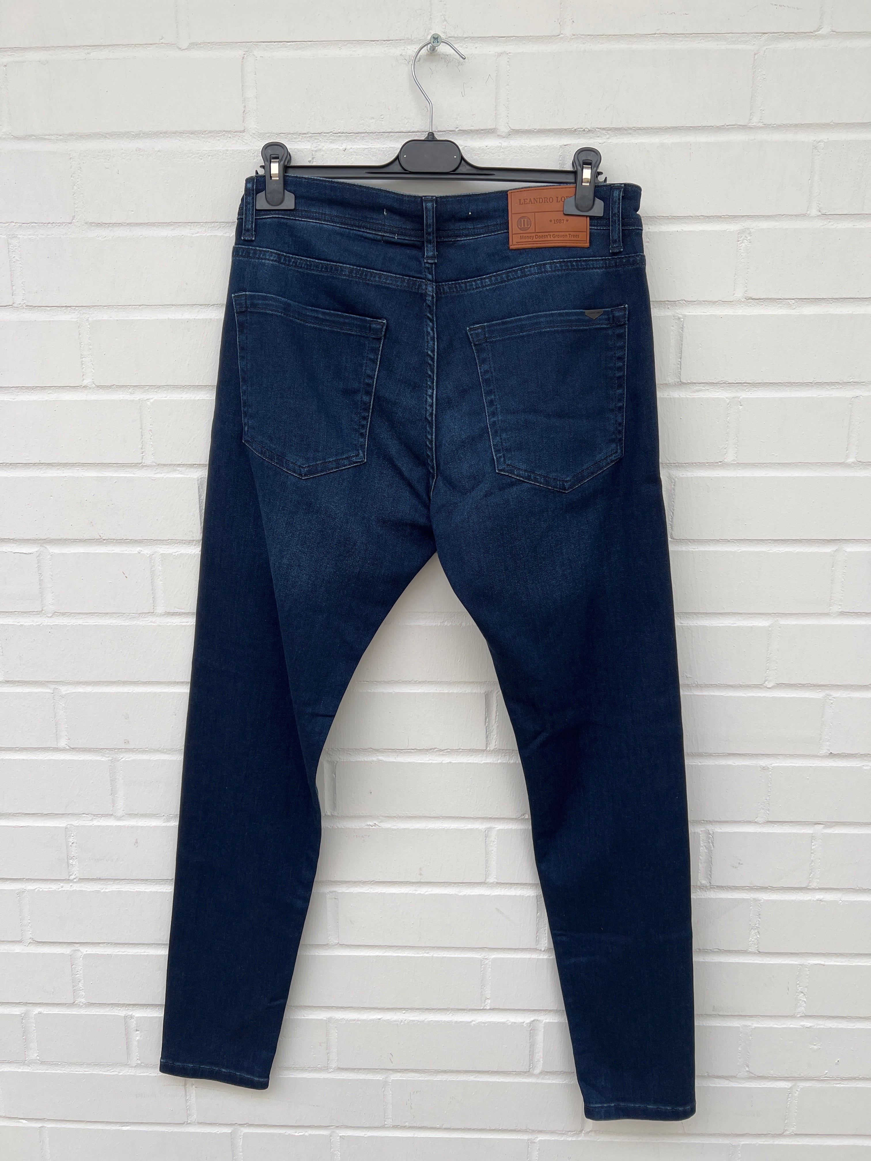 (R2) Leandro Lopes Jeans blau bänder
