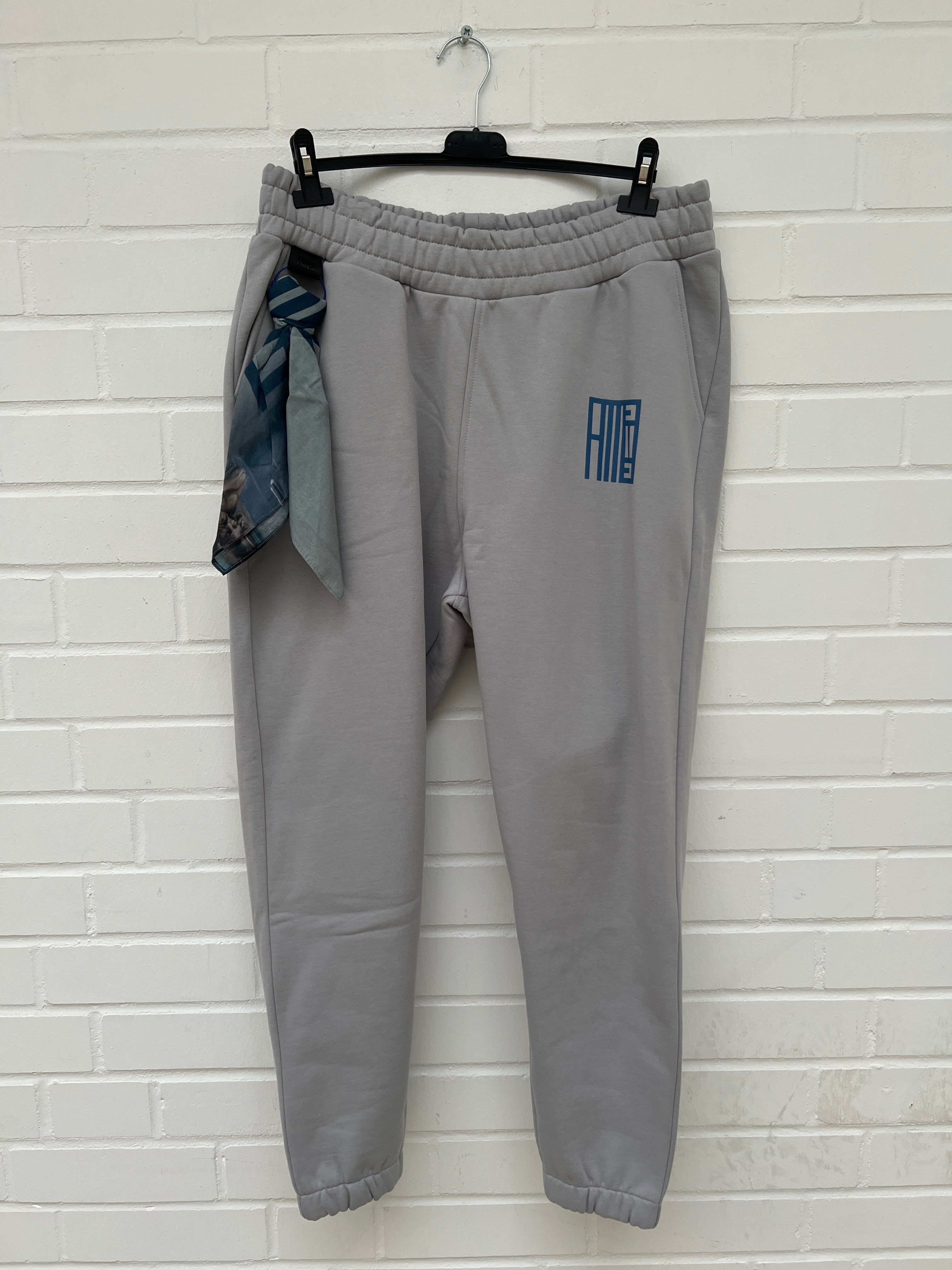 Alessandro Magno Jogger Chapter 2 grau blau detail