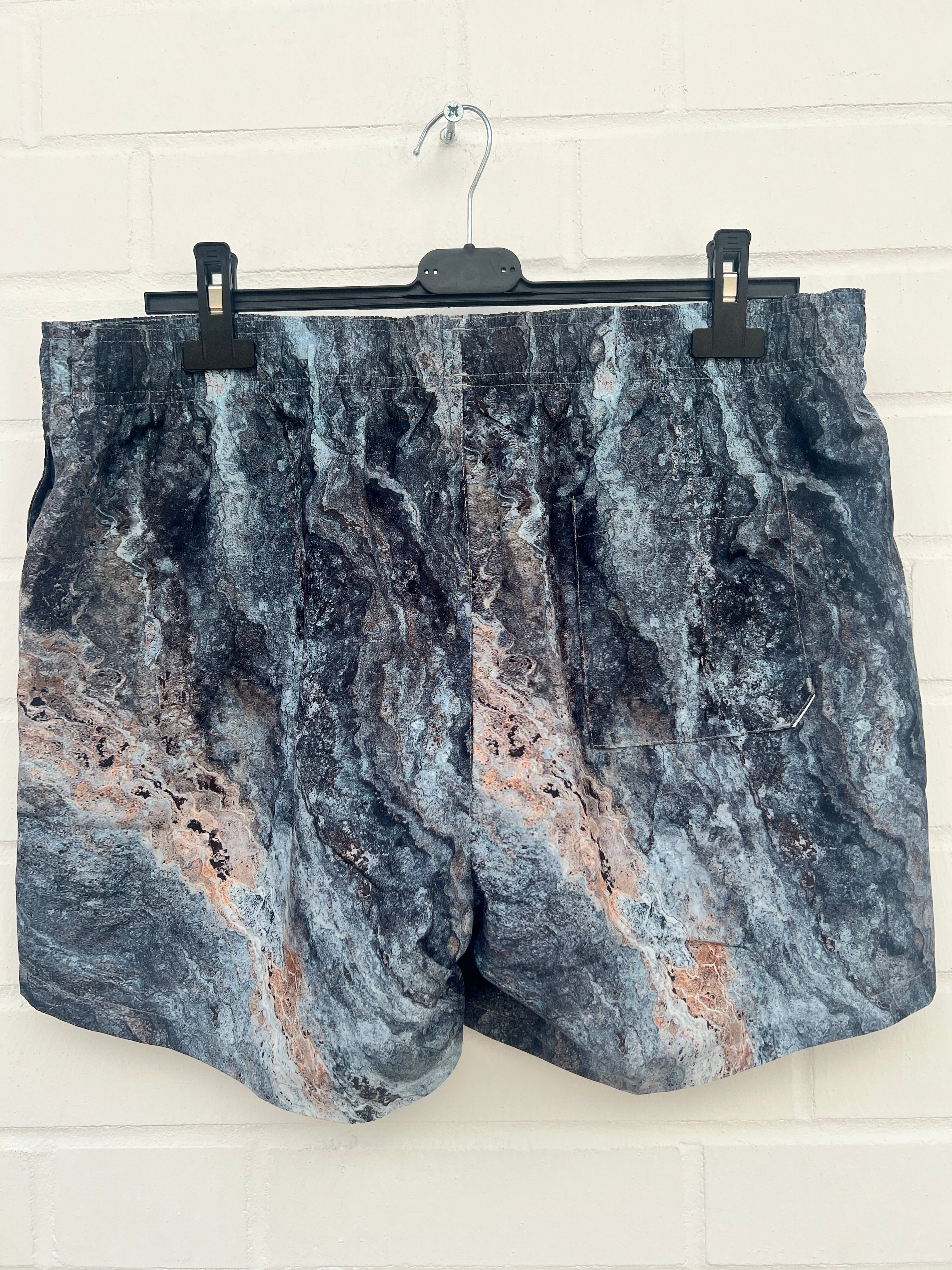 (31) Badehose graublau muster