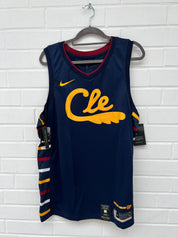 (82) NBA Trikot Cle navy