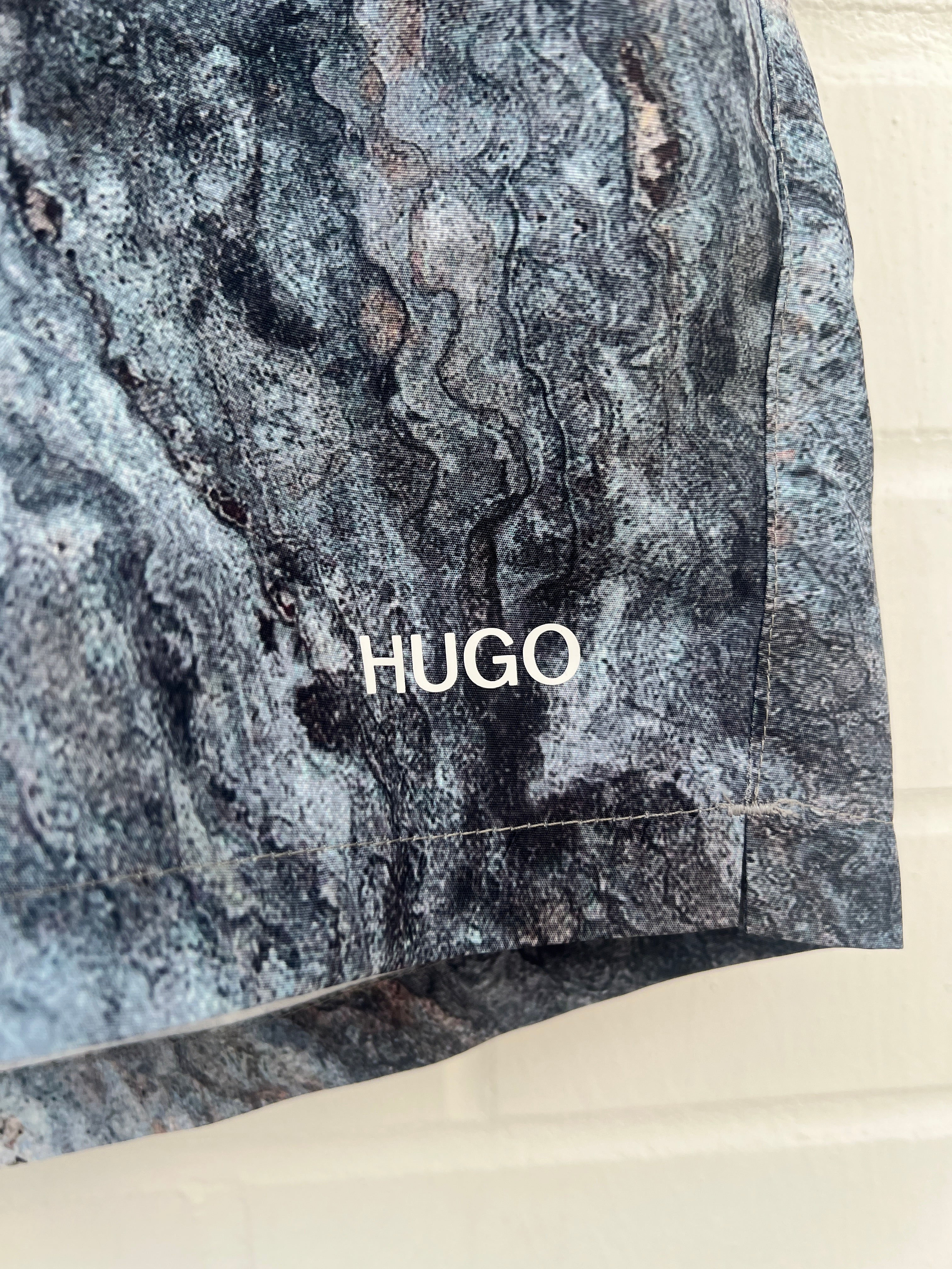 (31) Badehose graublau muster