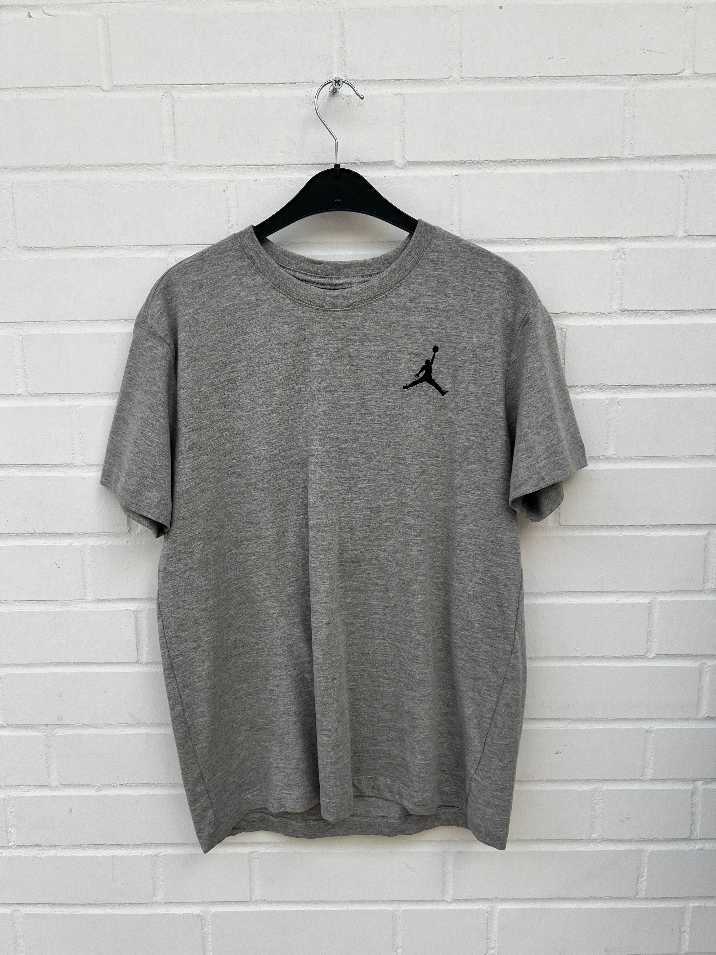 (75) JORDAN Tshirt grau
