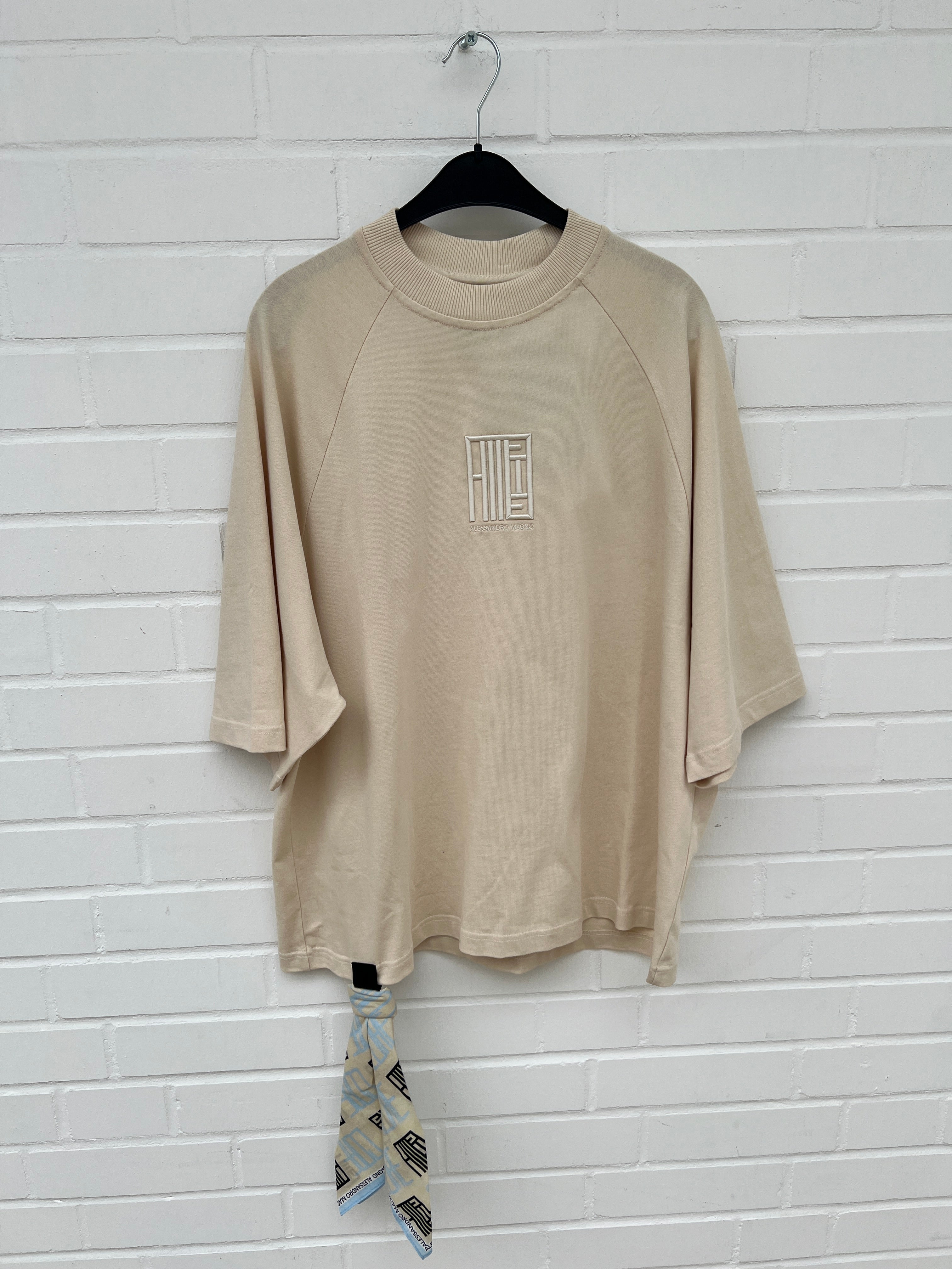 (133) Alessandro Magno Tshirt Creme