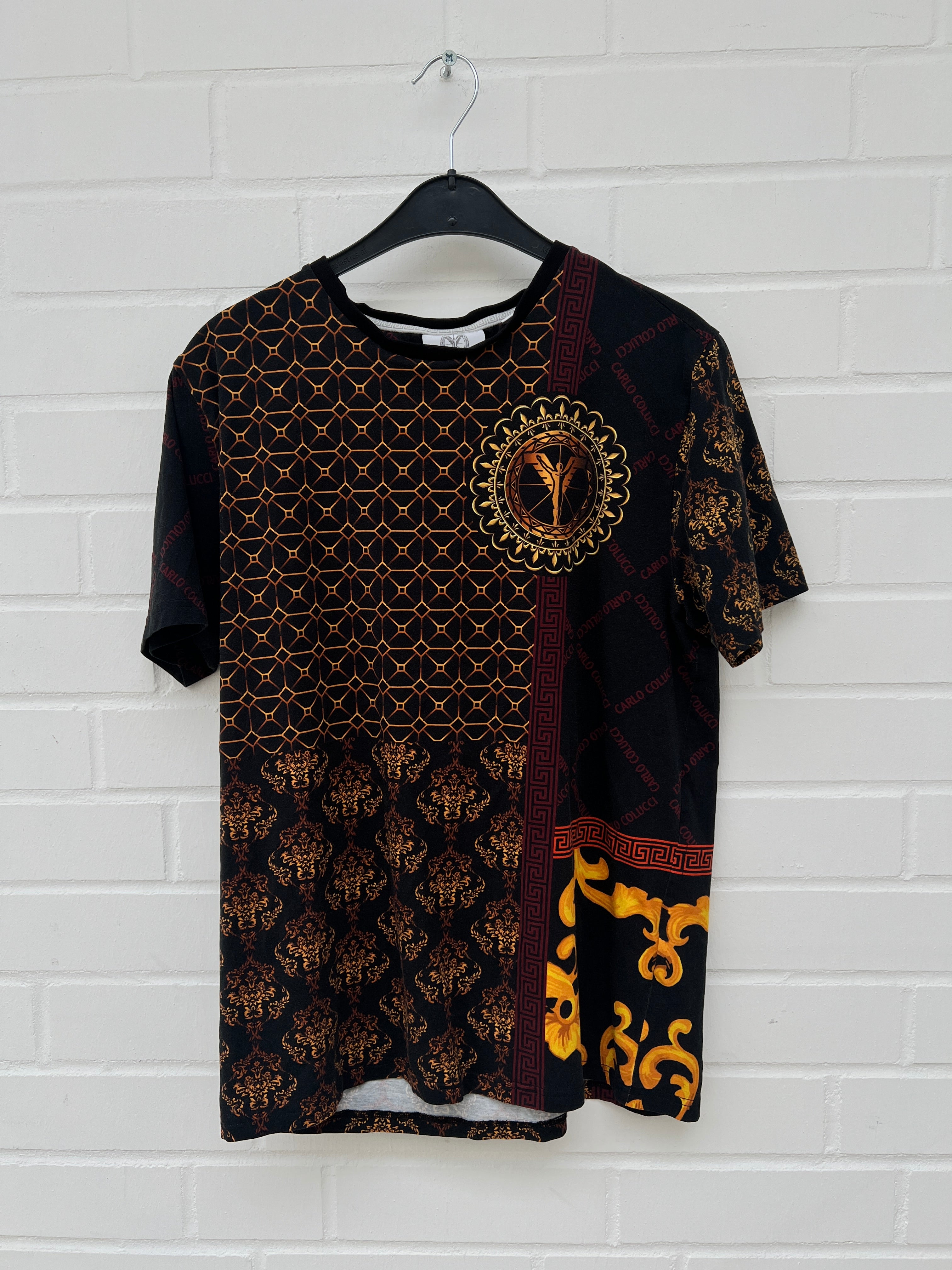 (Stange4) Carlo Colucci Tshirt schwarz buntmuster Gr.M