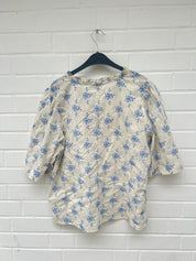 Only Bluse Weiß Blau Blumen Muster Gr46