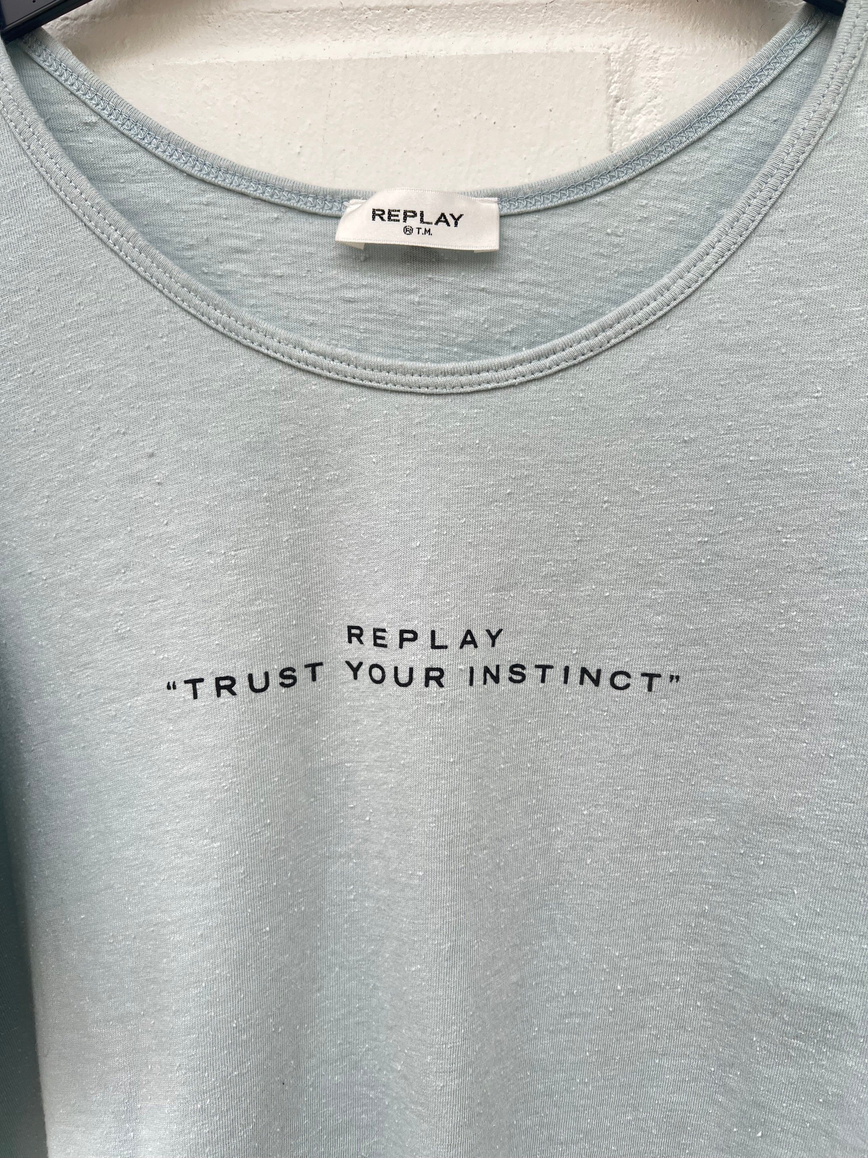 REPLAY Trust your Instinct Tshirt hellblau GrS