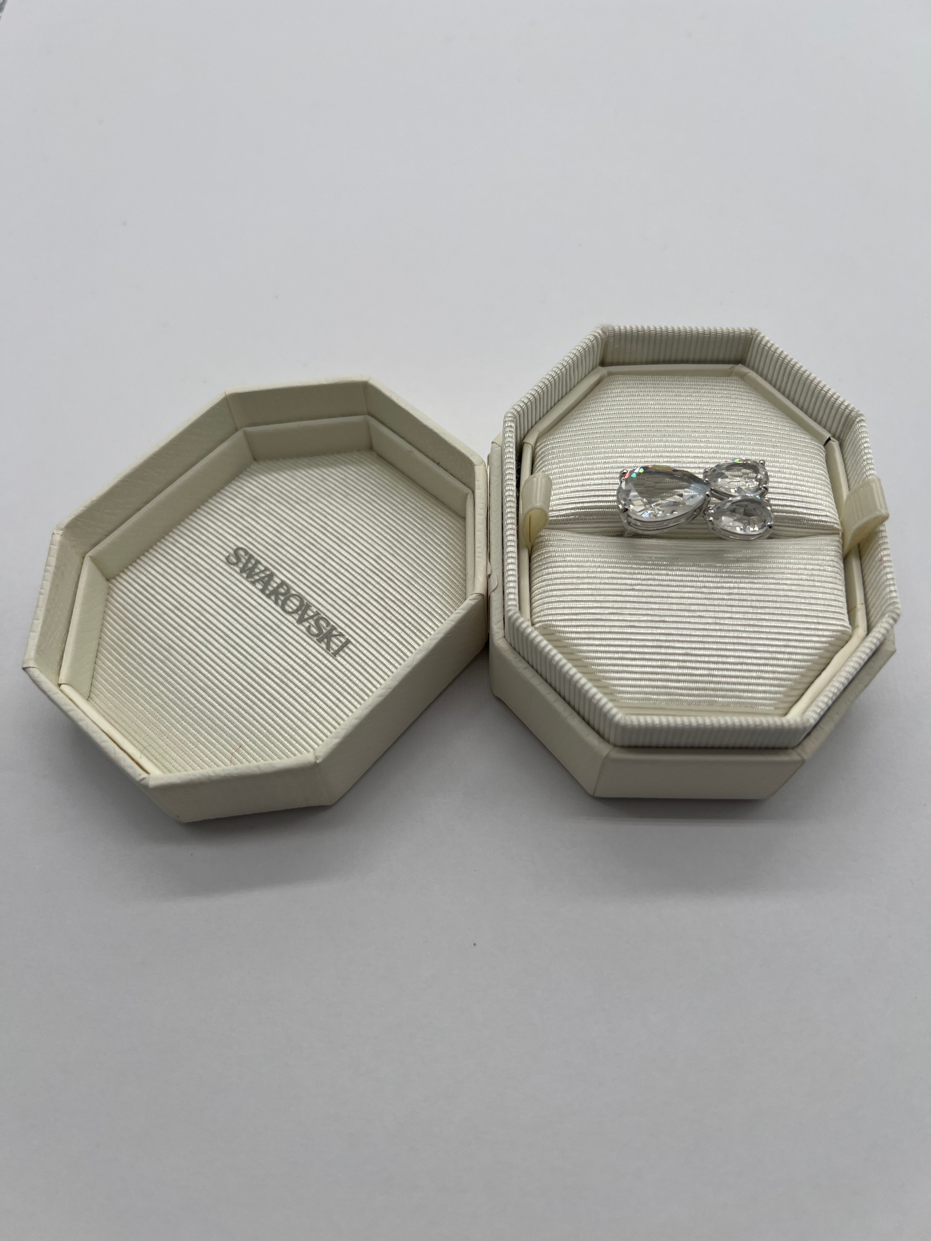 Swarvoski Ring