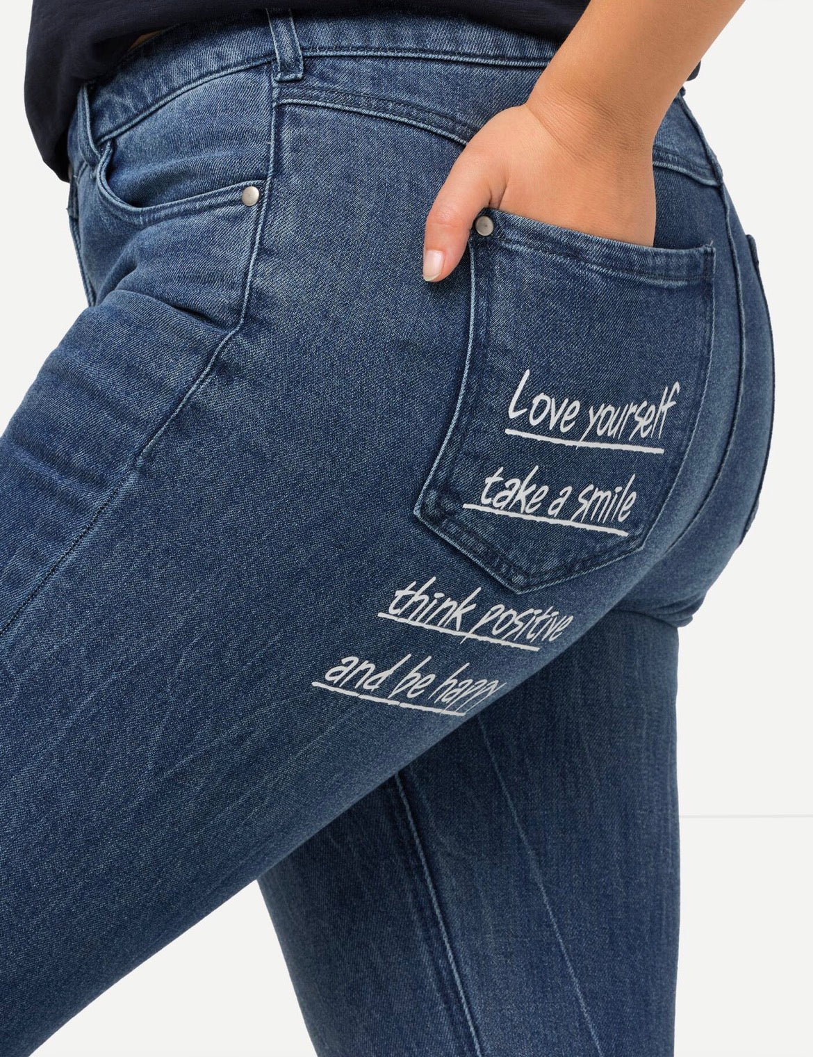 (U6) Ulla popken Jeans mit Schrift 806381 902