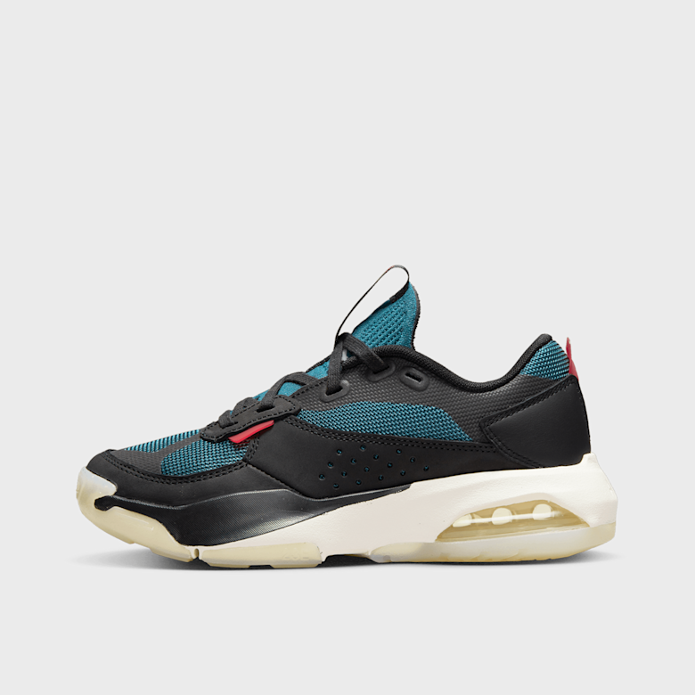 Jordan Air 200E DM9677 061 Sneaker schwarz blau