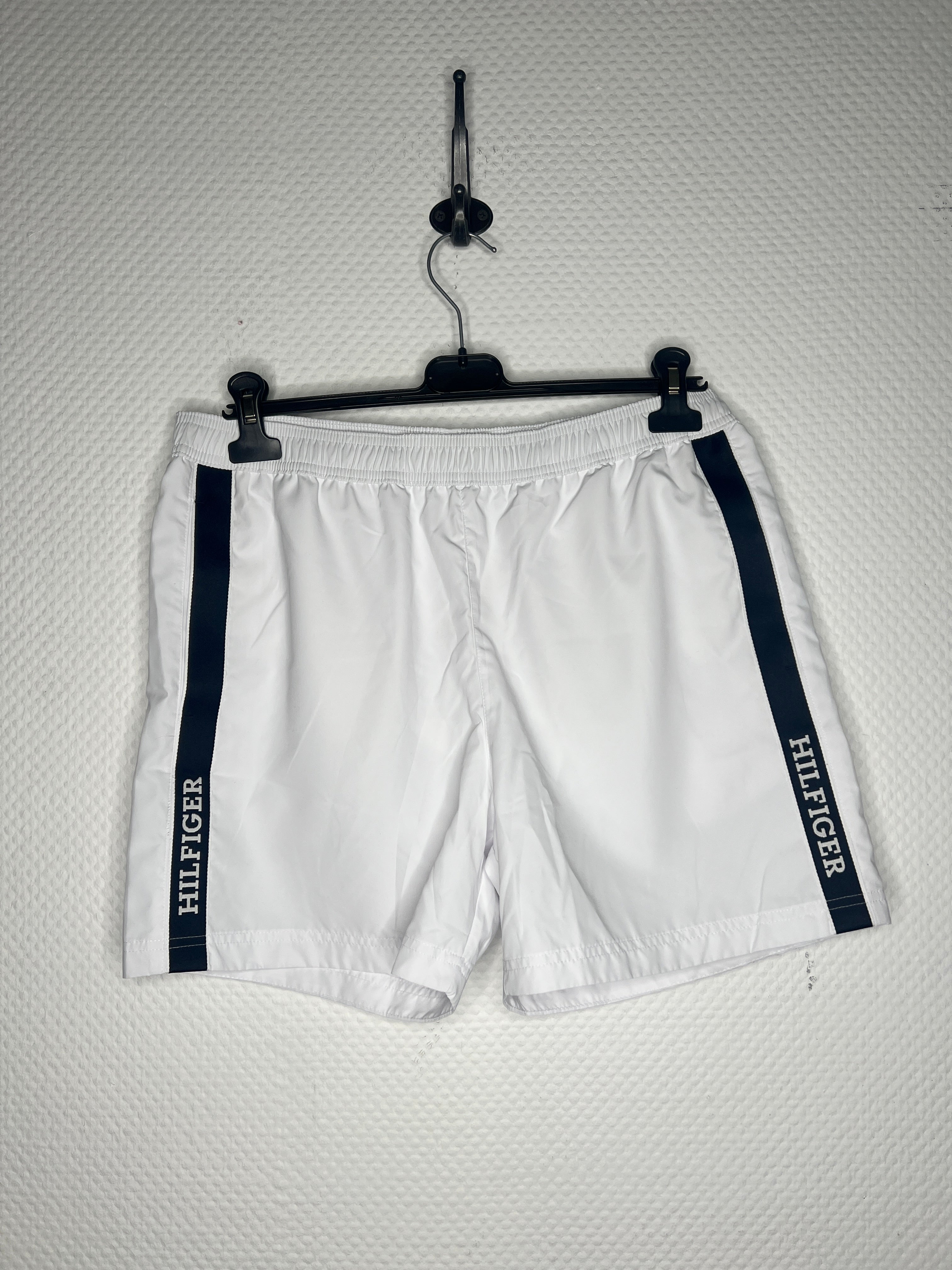 (132) Tommy Hilfiger Herren Badehose weiß Gr. M/L/XL