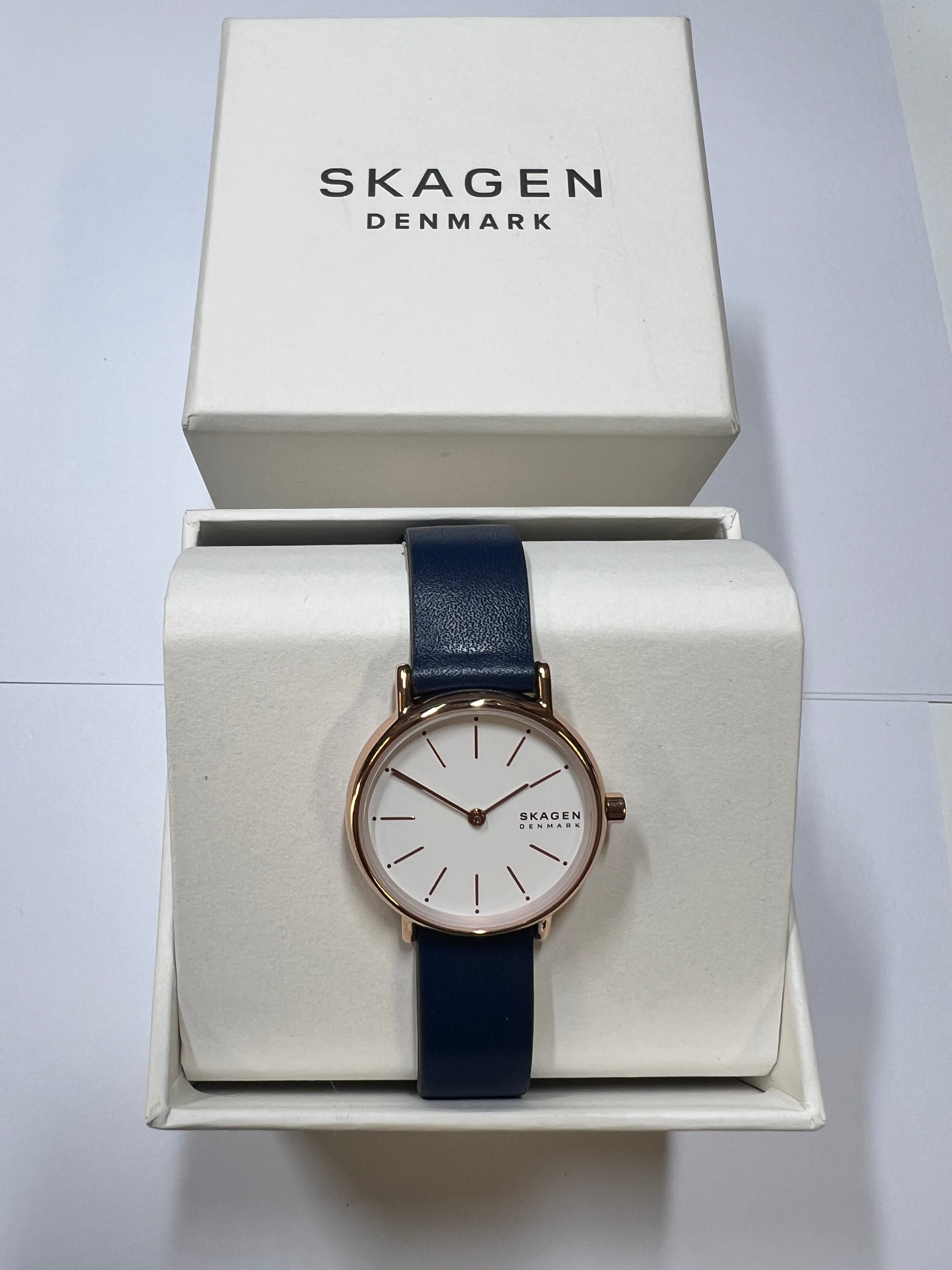 Skagen Denmark Damenuhr blauweiß