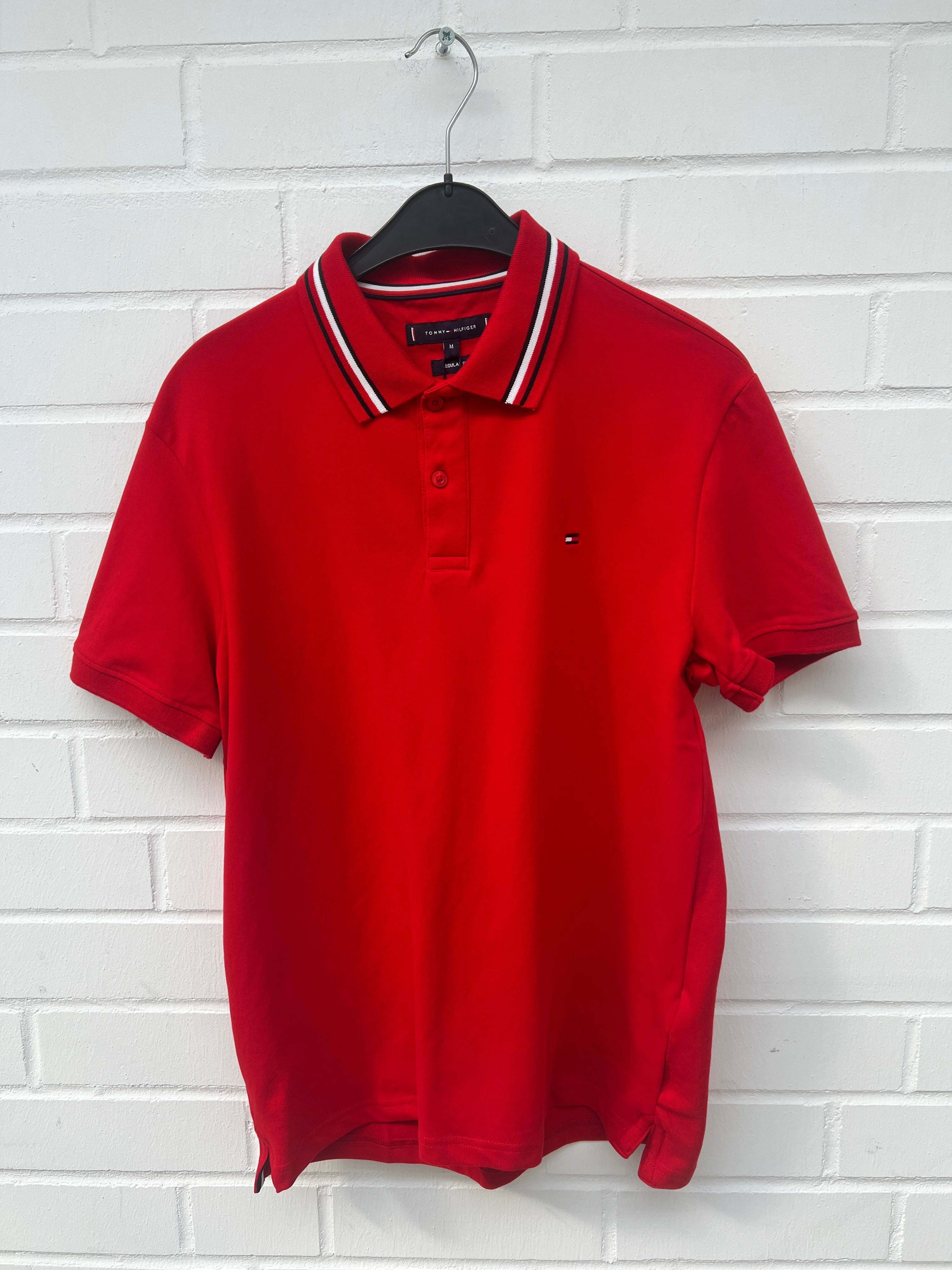 (46) TOMMY HILFIGER Poloshirt rot
