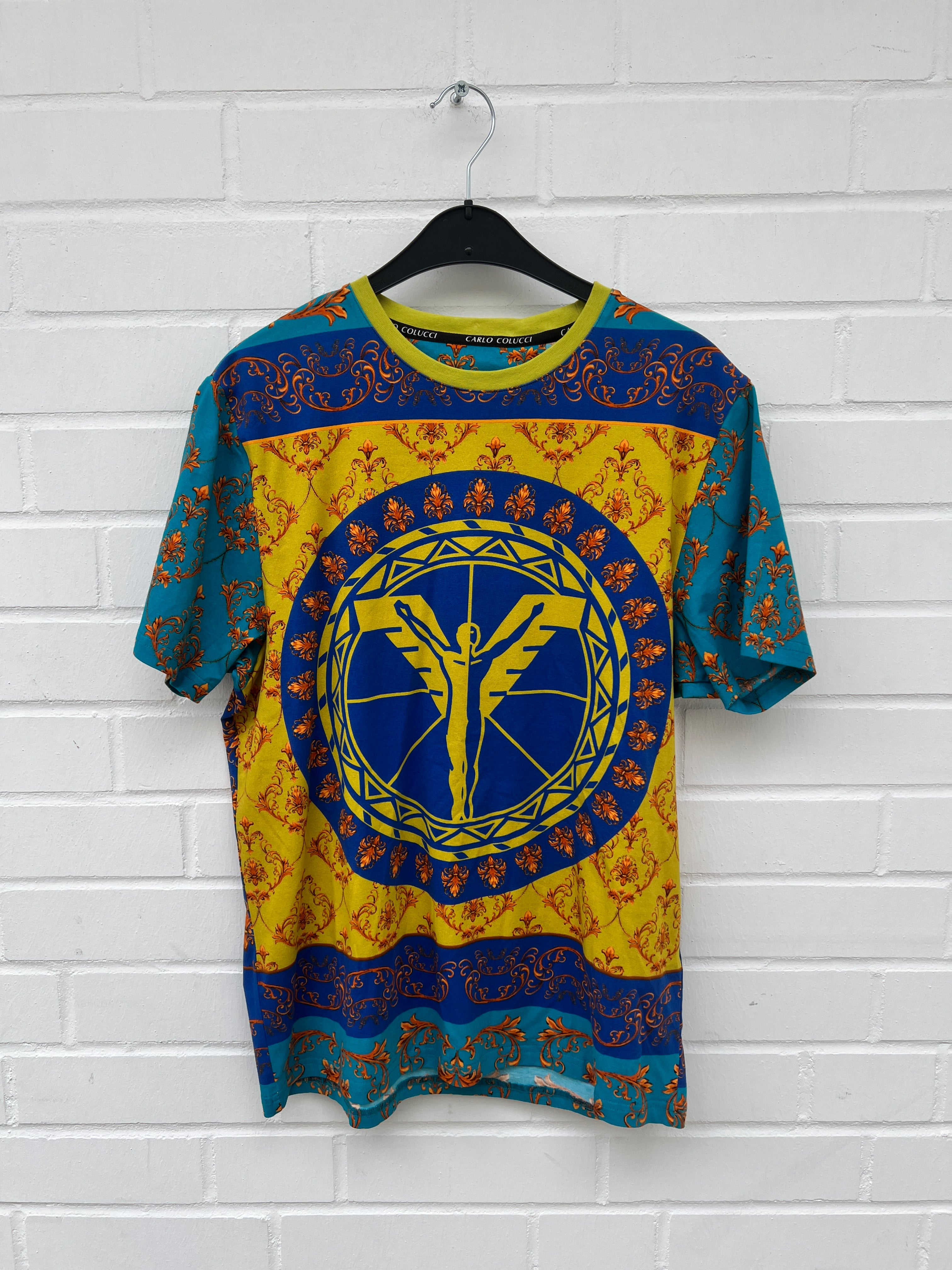 (56) Carlo Colucci Tshirt bunt