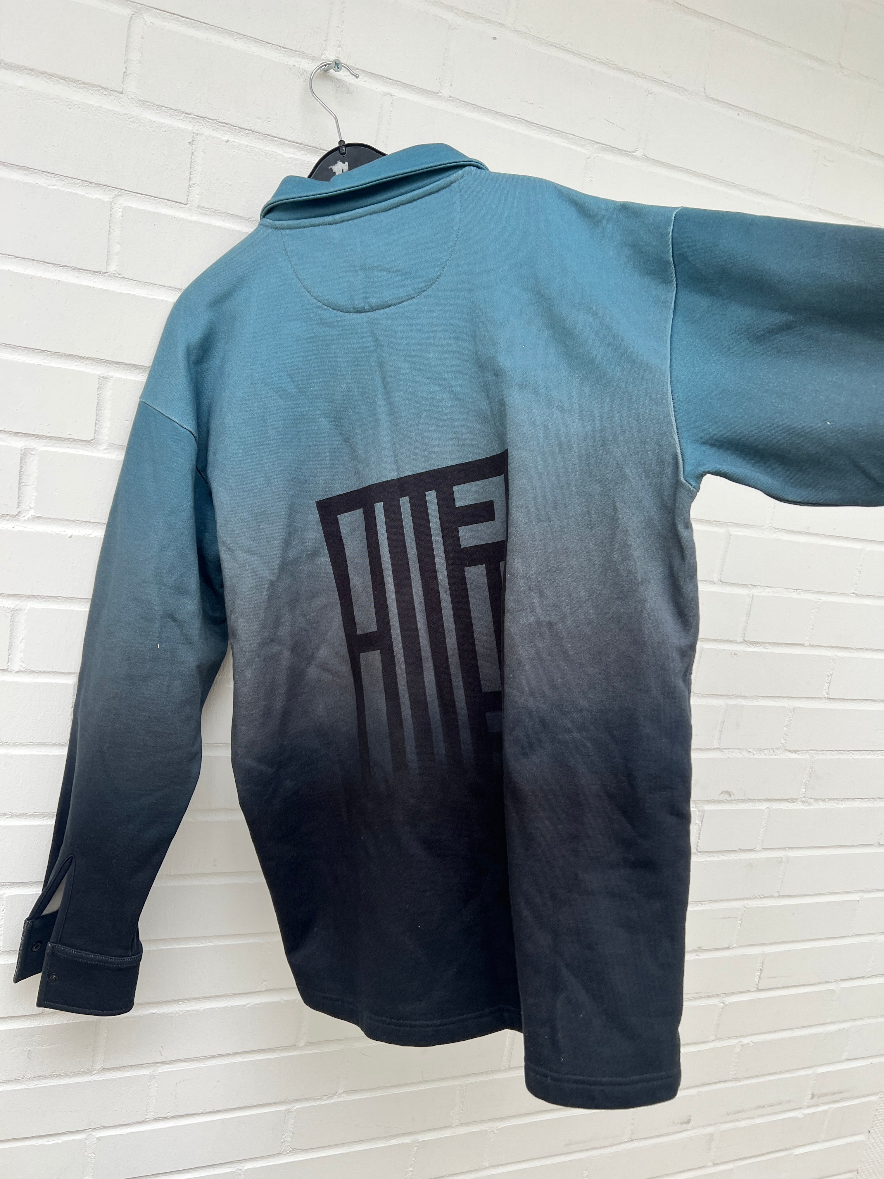 (129) A.M Sweatjacke blau oversize