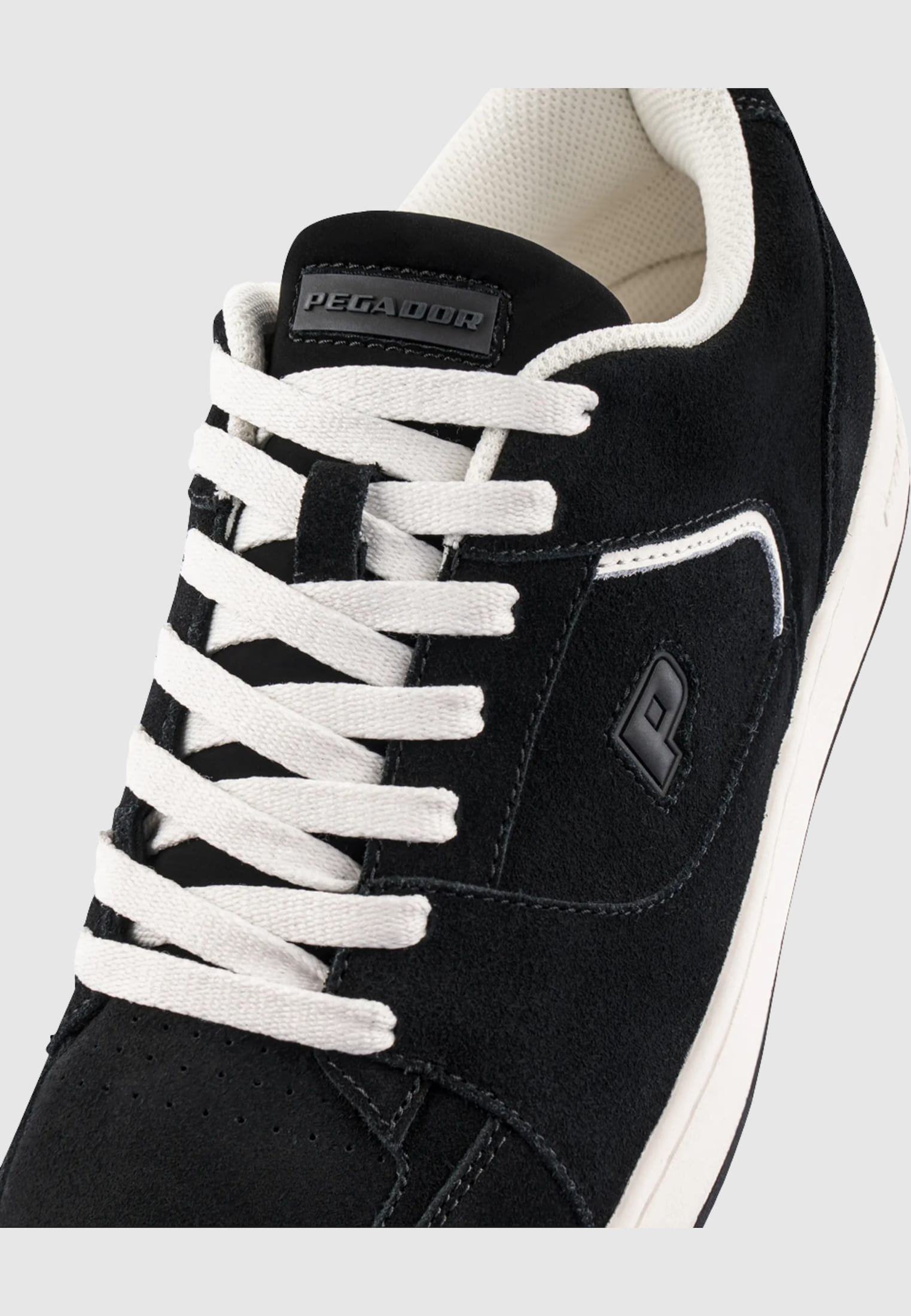 Pegador Serenus Low Suede 4231-001/031