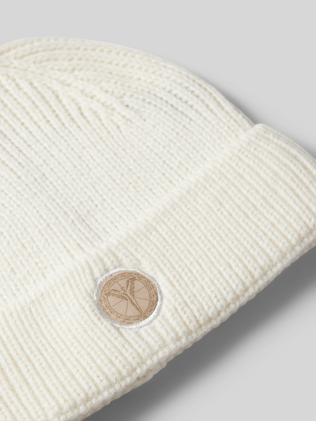 Carlo Colucci Strickmütze Label Patch OffWhite -84-