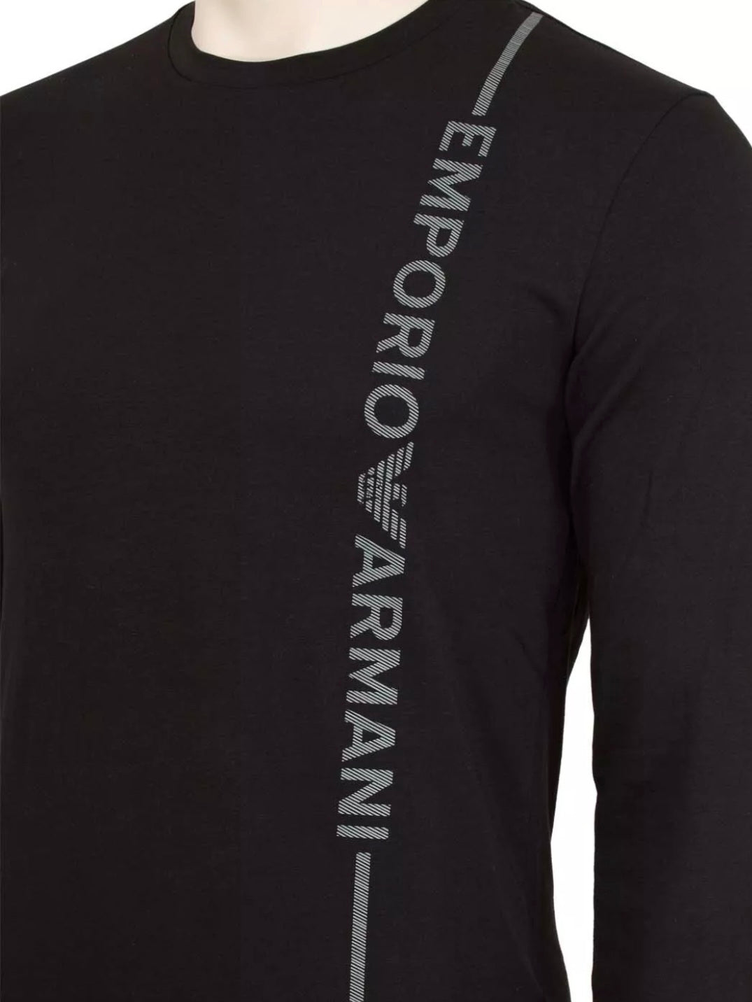 (54) EMPORIO ARMANI Langarmshirt schwarz Logo Schrift Seite SlimFit